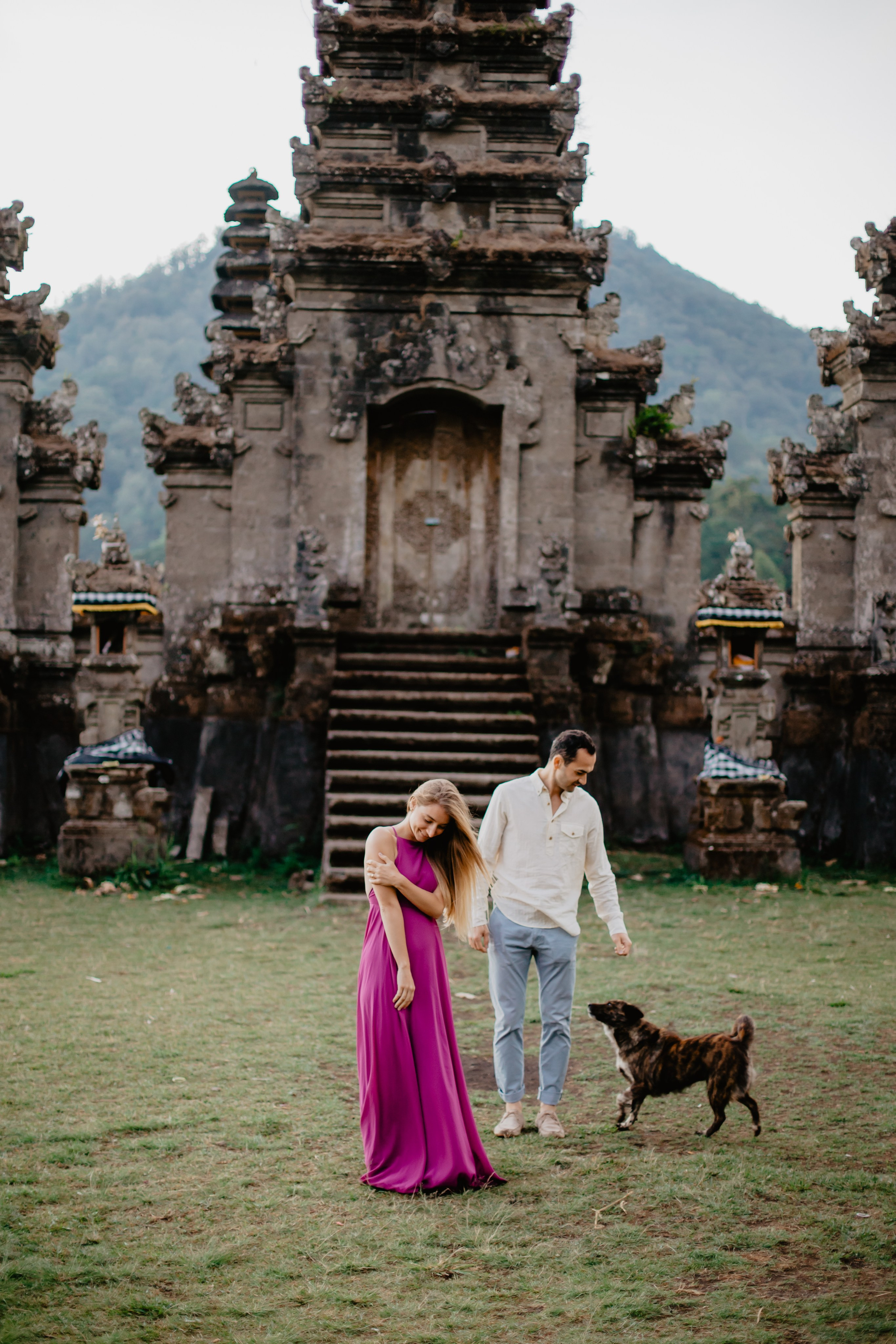 Honeymoon photo shoot in Bali. Female Photographer in Bali