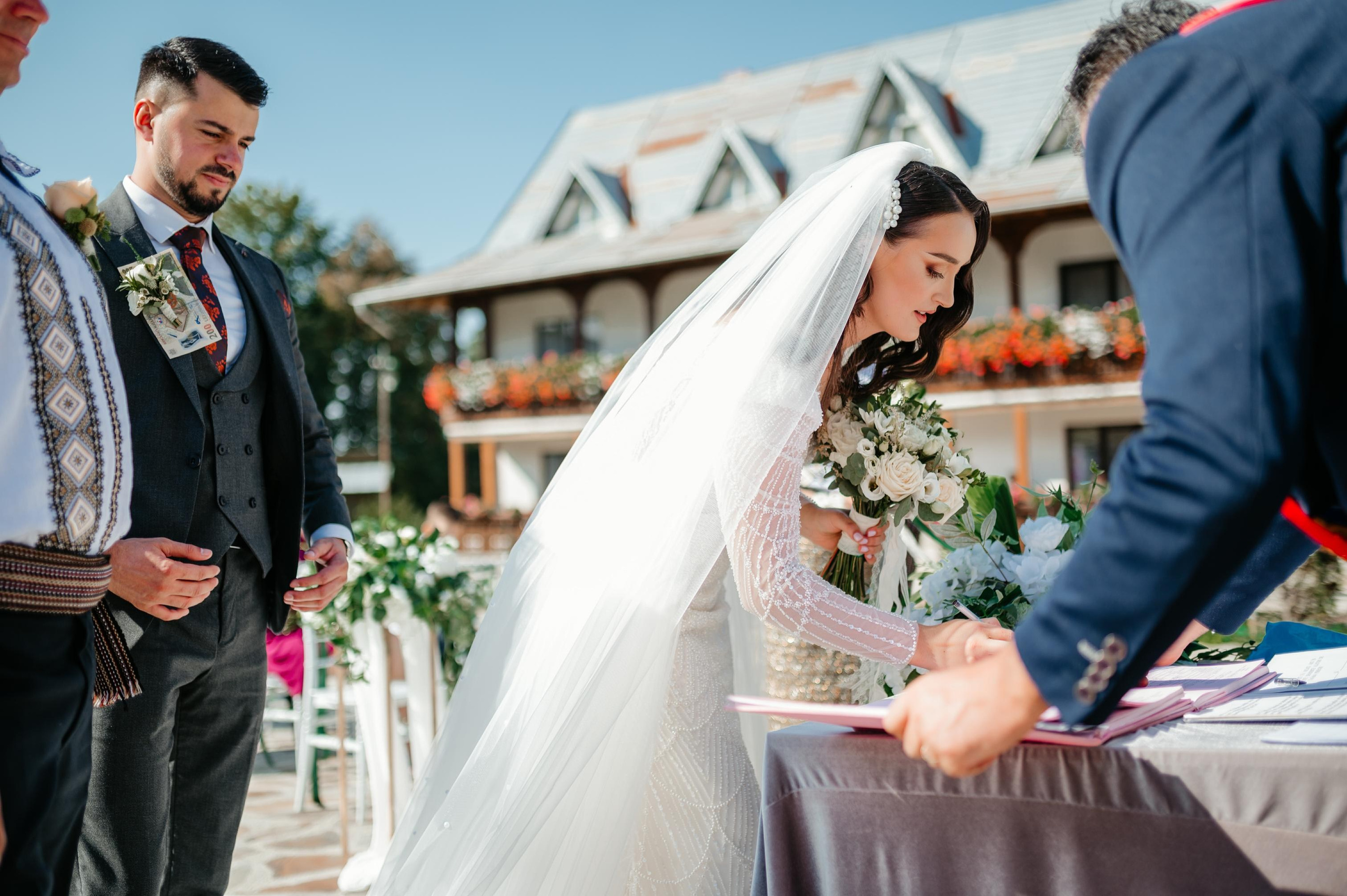 Elena & Ionut. Fotograf si Videograf | Nuntă-Botez