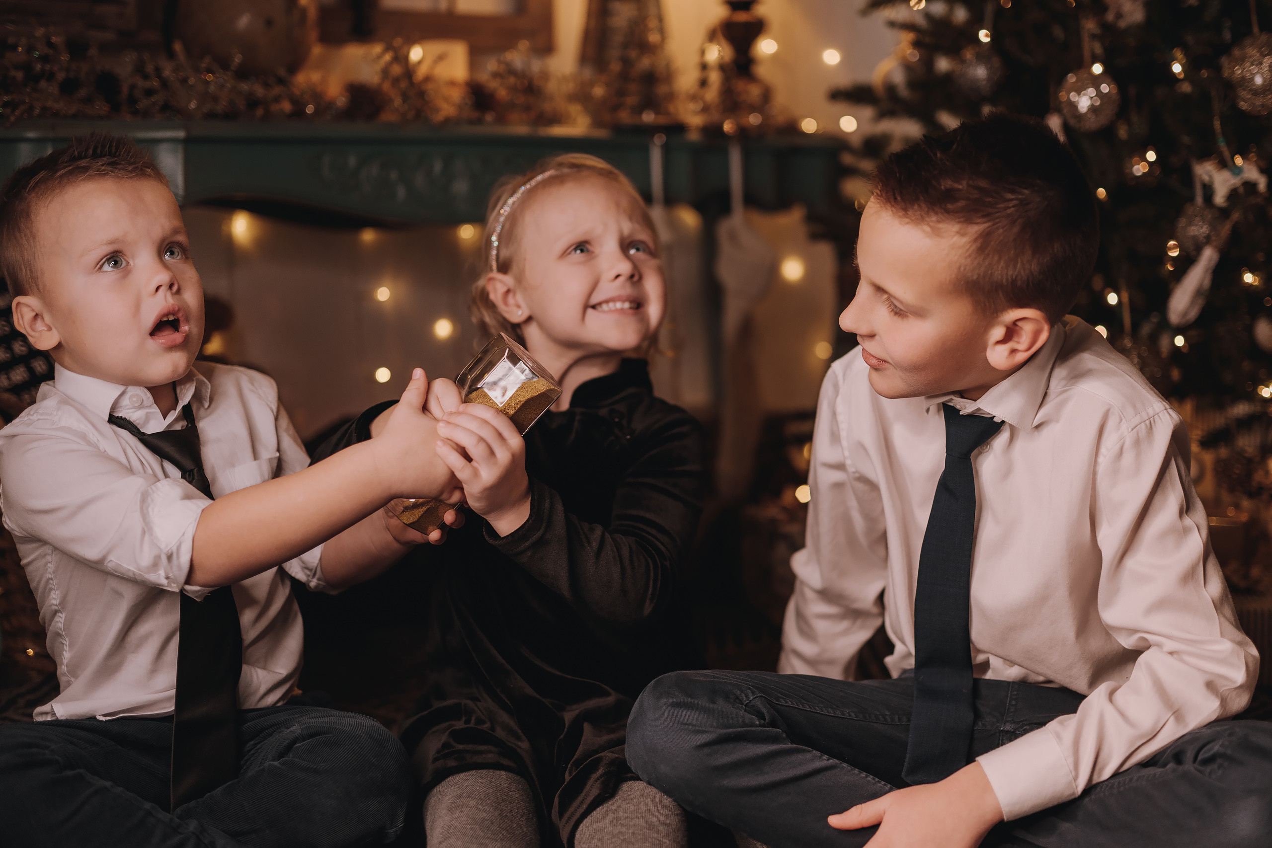 11.25.2022 Christmas Photoshoot 5. Wedding family event photographer in Chicago Nick Yushevich