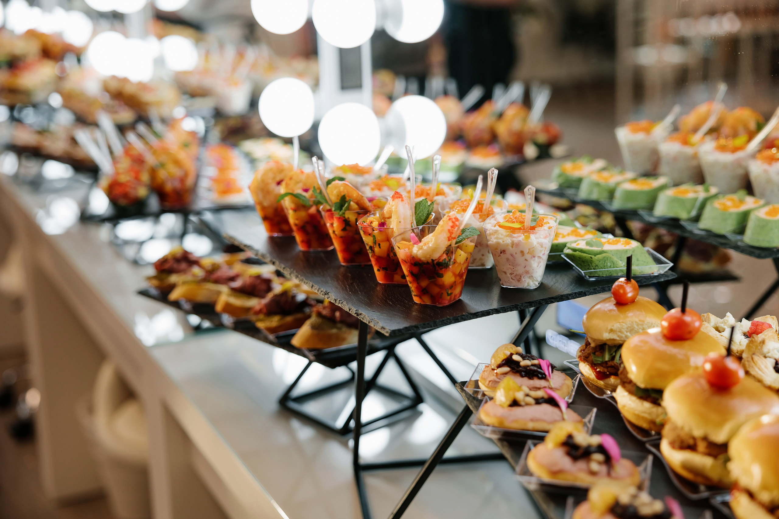 Grand Opening Trynkina Makeup 11.20.2022. Wedding family event photographer in Chicago Nick Yushevich