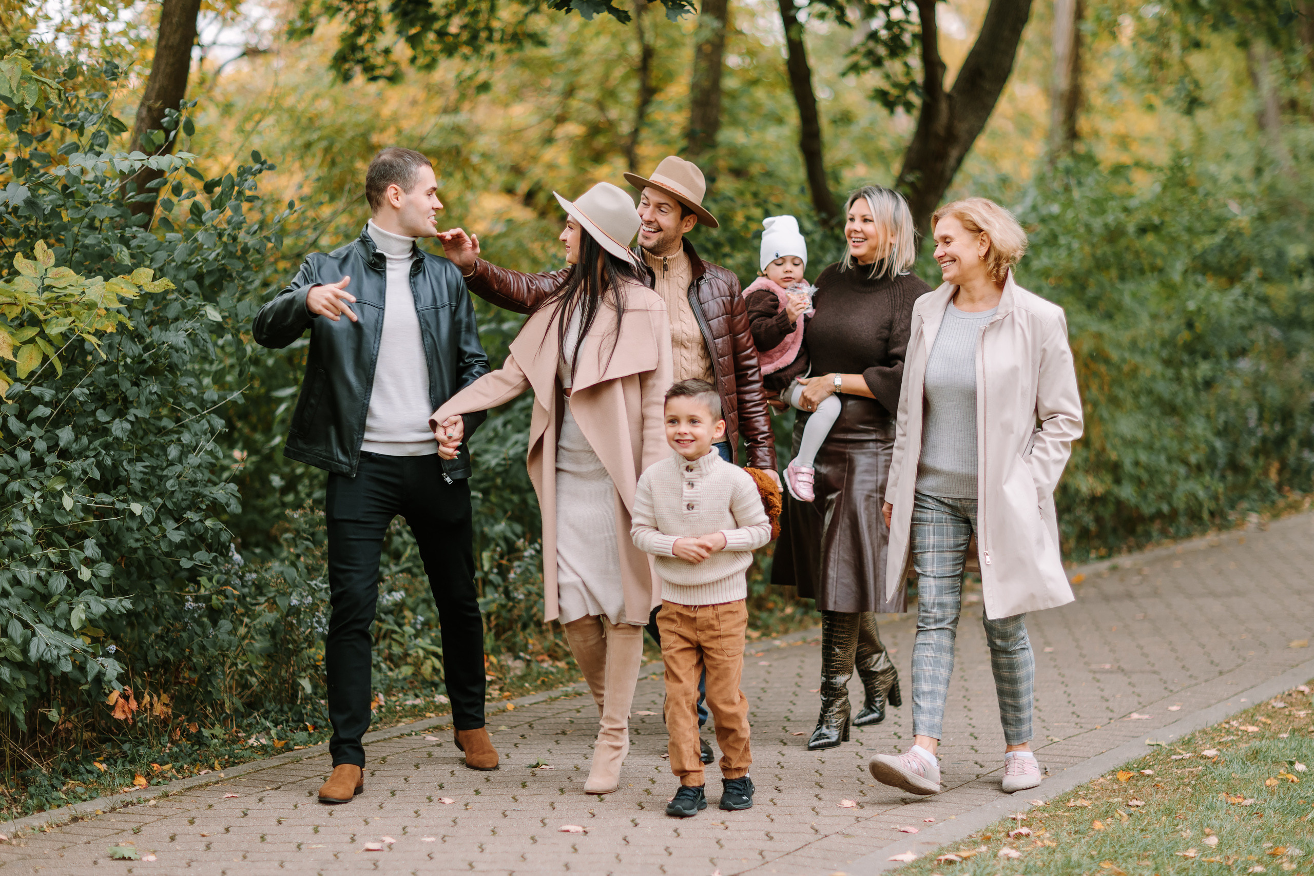 10.16.22 Family Photoshoot. Wedding family event photographer in Chicago Nick Yushevich