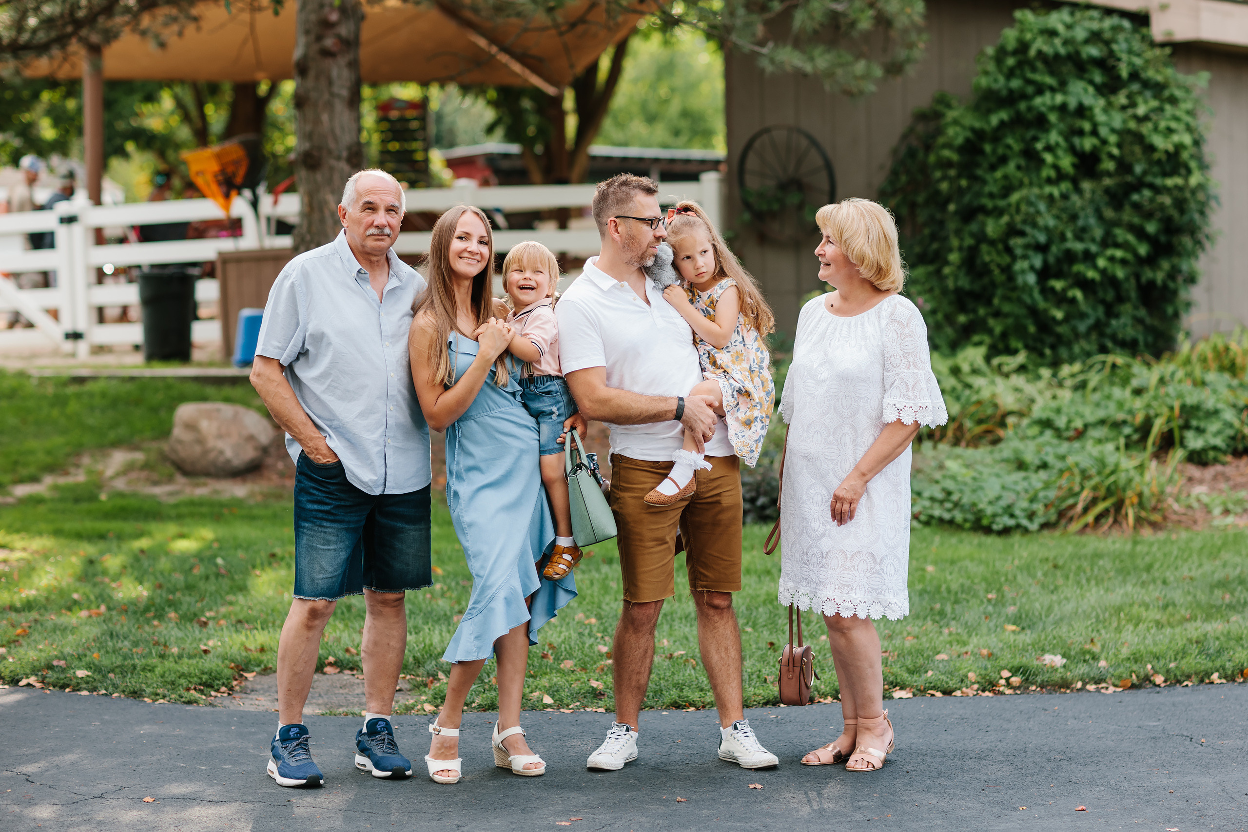 09.03.22 Family Photoshoot. Wedding family event photographer in Chicago Nick Yushevich