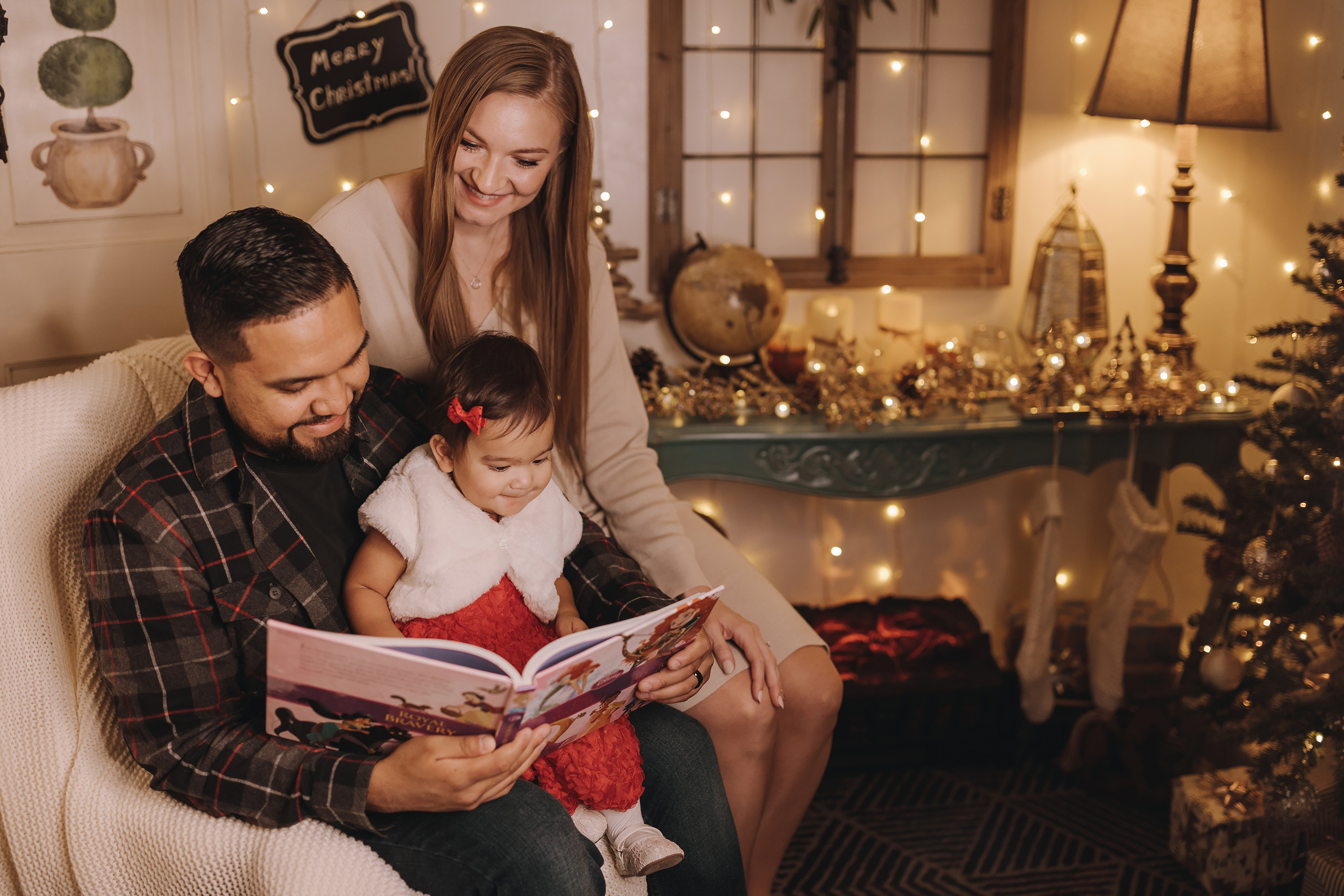 11.16.2022 Christmas Photoshoot 3. Wedding family event photographer in Chicago Nick Yushevich