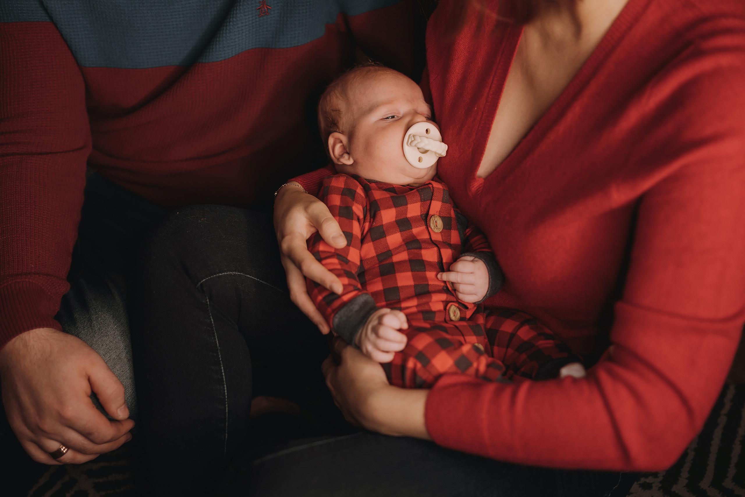 11.26.2022 Christmas Photoshoot 9. Wedding family event photographer in Chicago Nick Yushevich