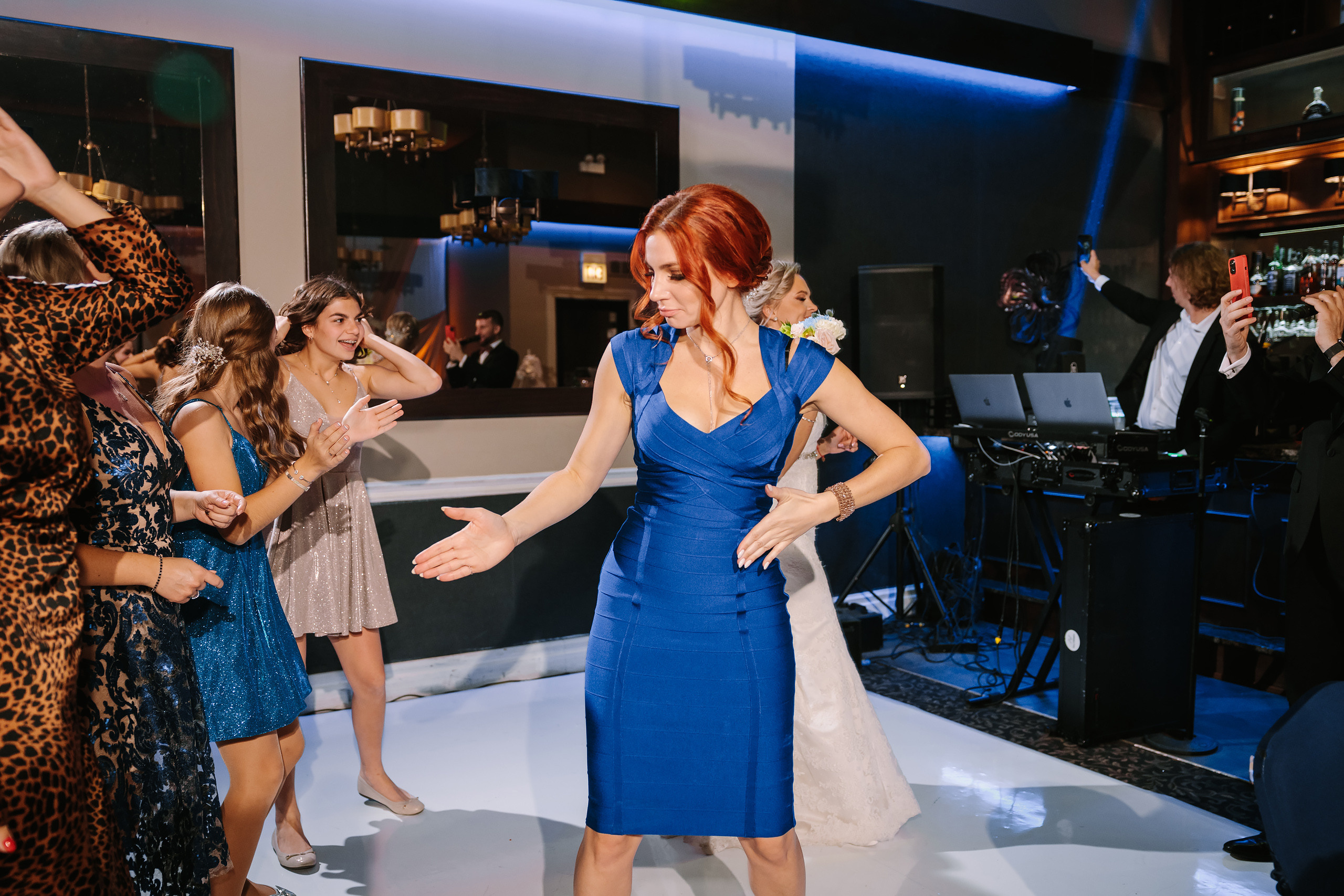 10.29.2022 Wedding. Wedding family event photographer in Chicago Nick Yushevich