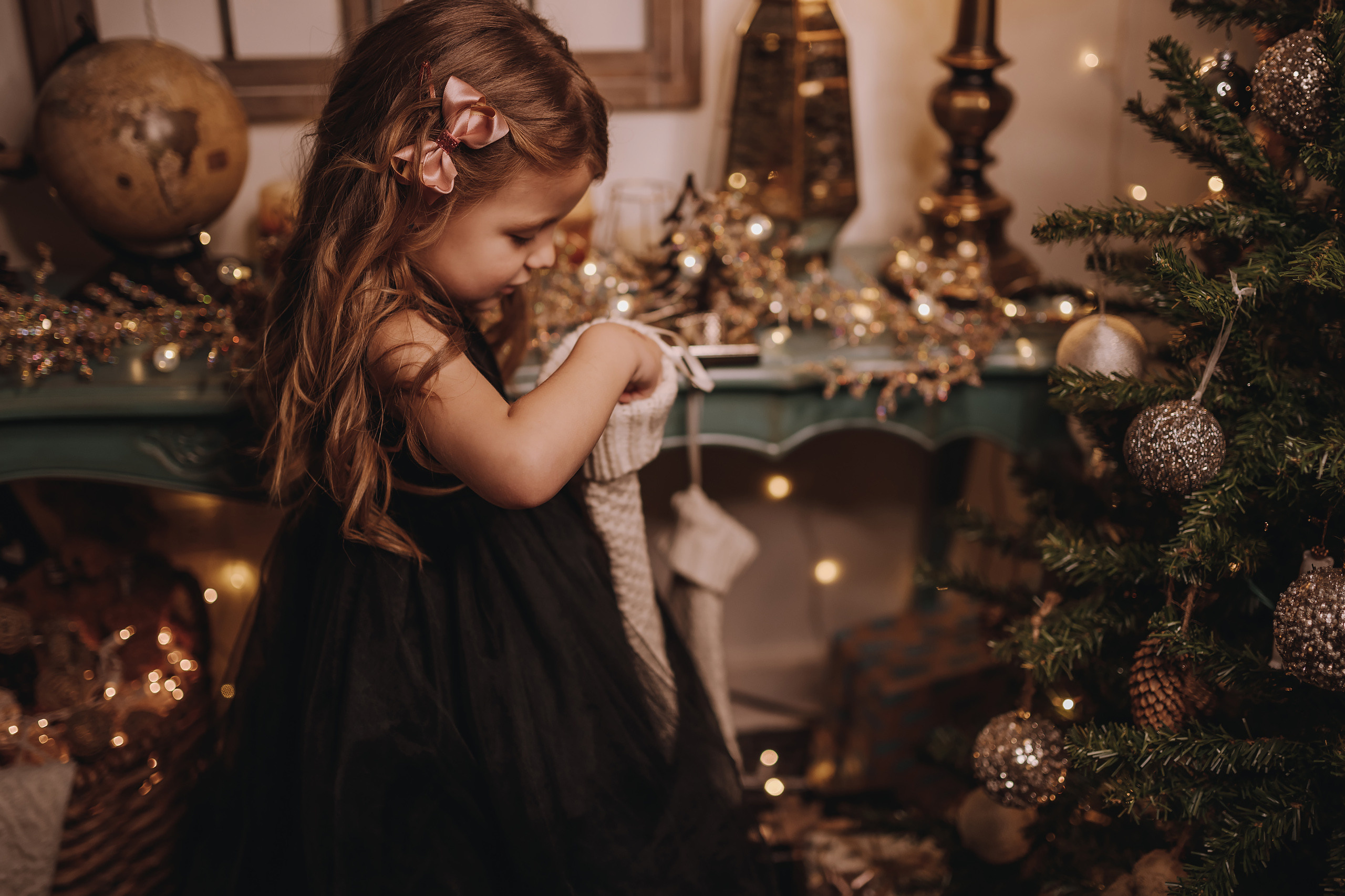 11.25.2022 Christmas Photoshoot 6. Wedding family event photographer in Chicago Nick Yushevich