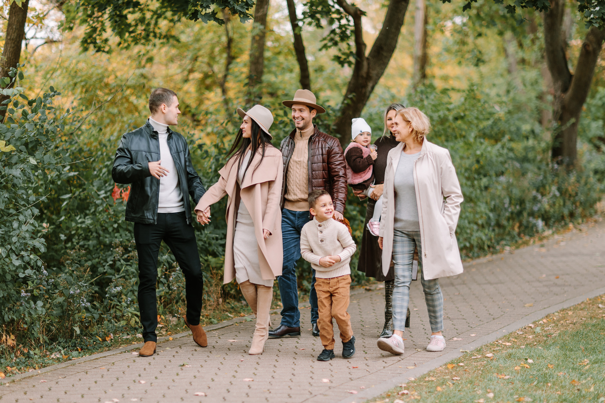 10.16.22 Family Photoshoot. Wedding family event photographer in Chicago Nick Yushevich