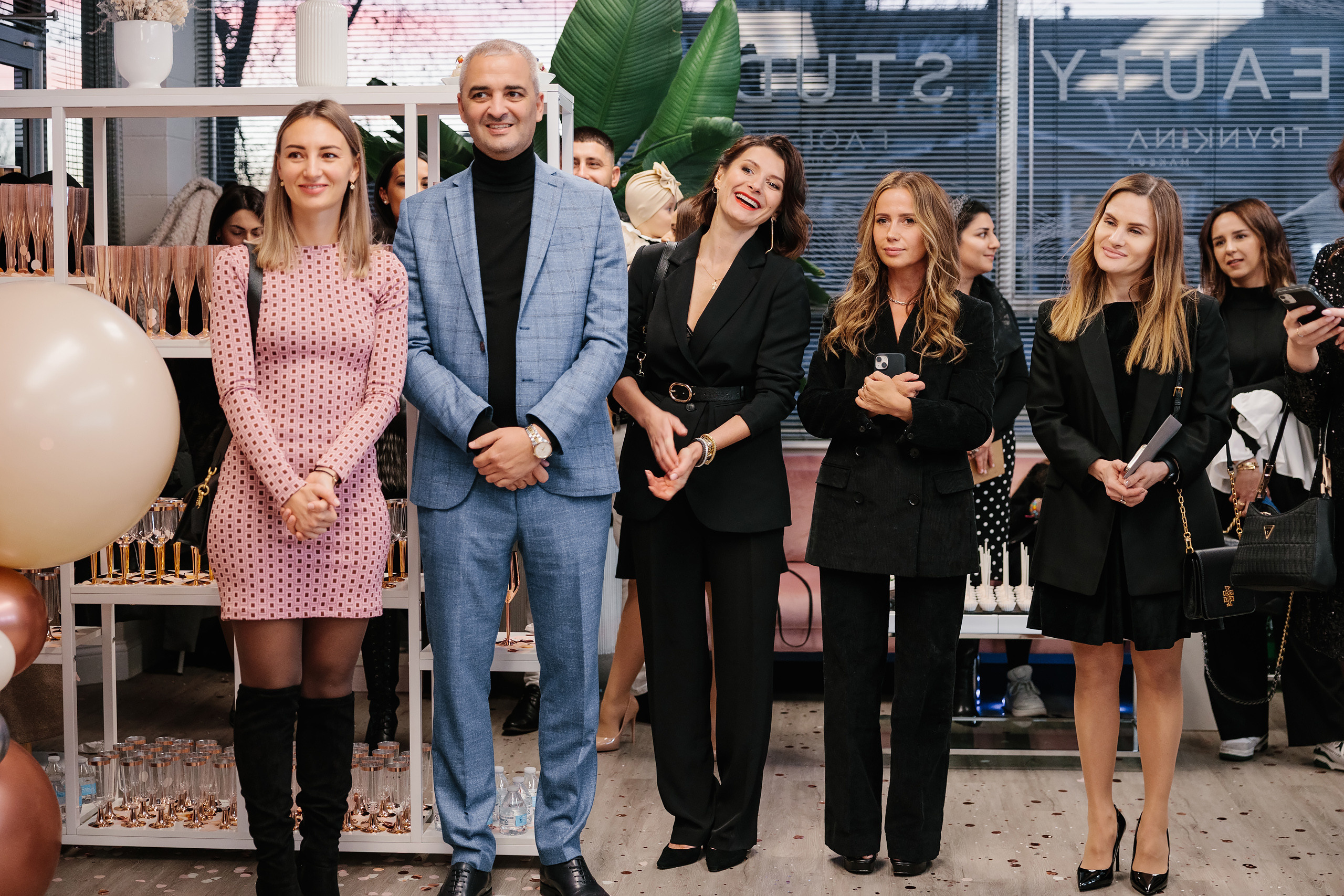 Grand Opening Trynkina Makeup 11.20.2022. Wedding family event photographer in Chicago Nick Yushevich