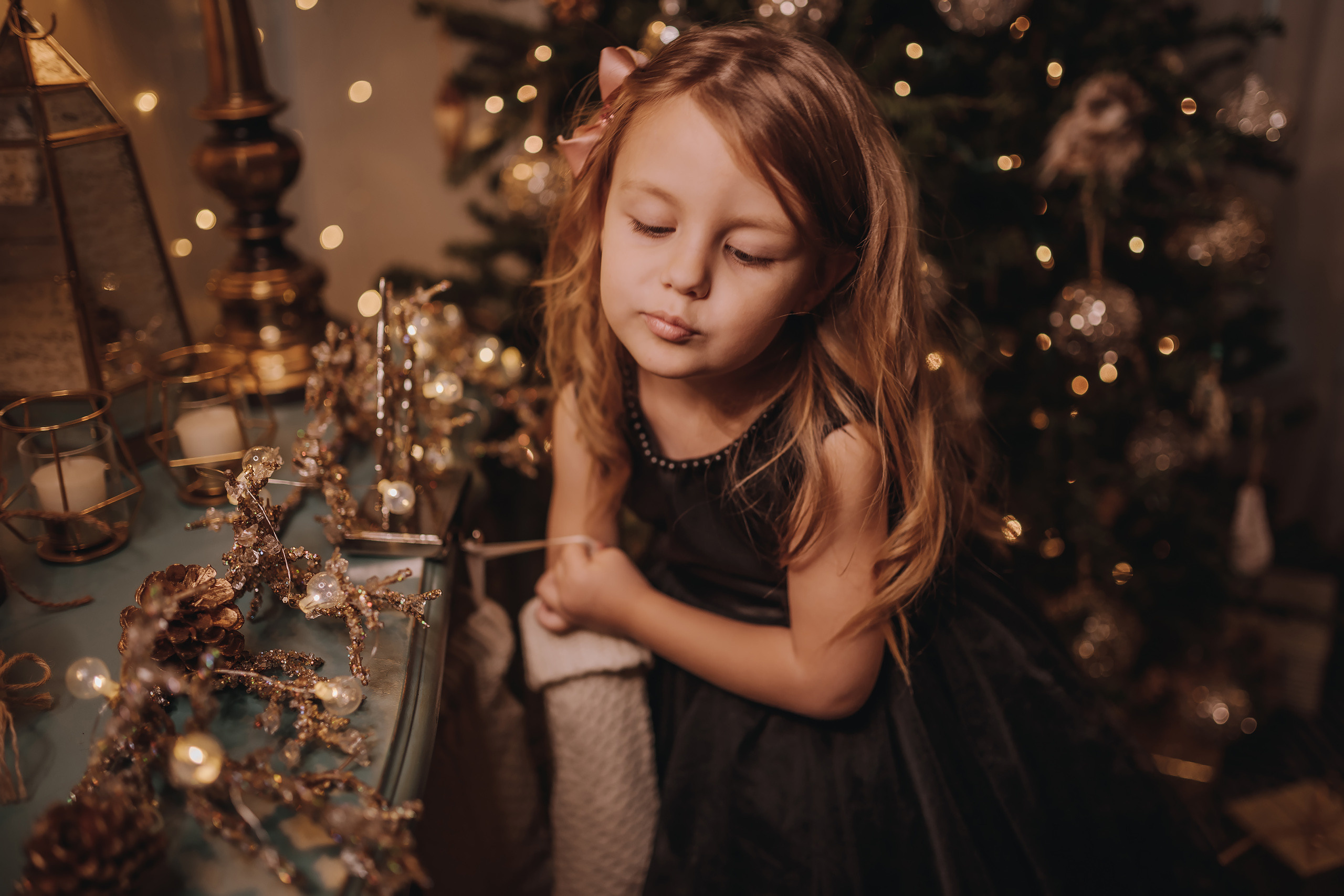 11.25.2022 Christmas Photoshoot 6. Wedding family event photographer in Chicago Nick Yushevich