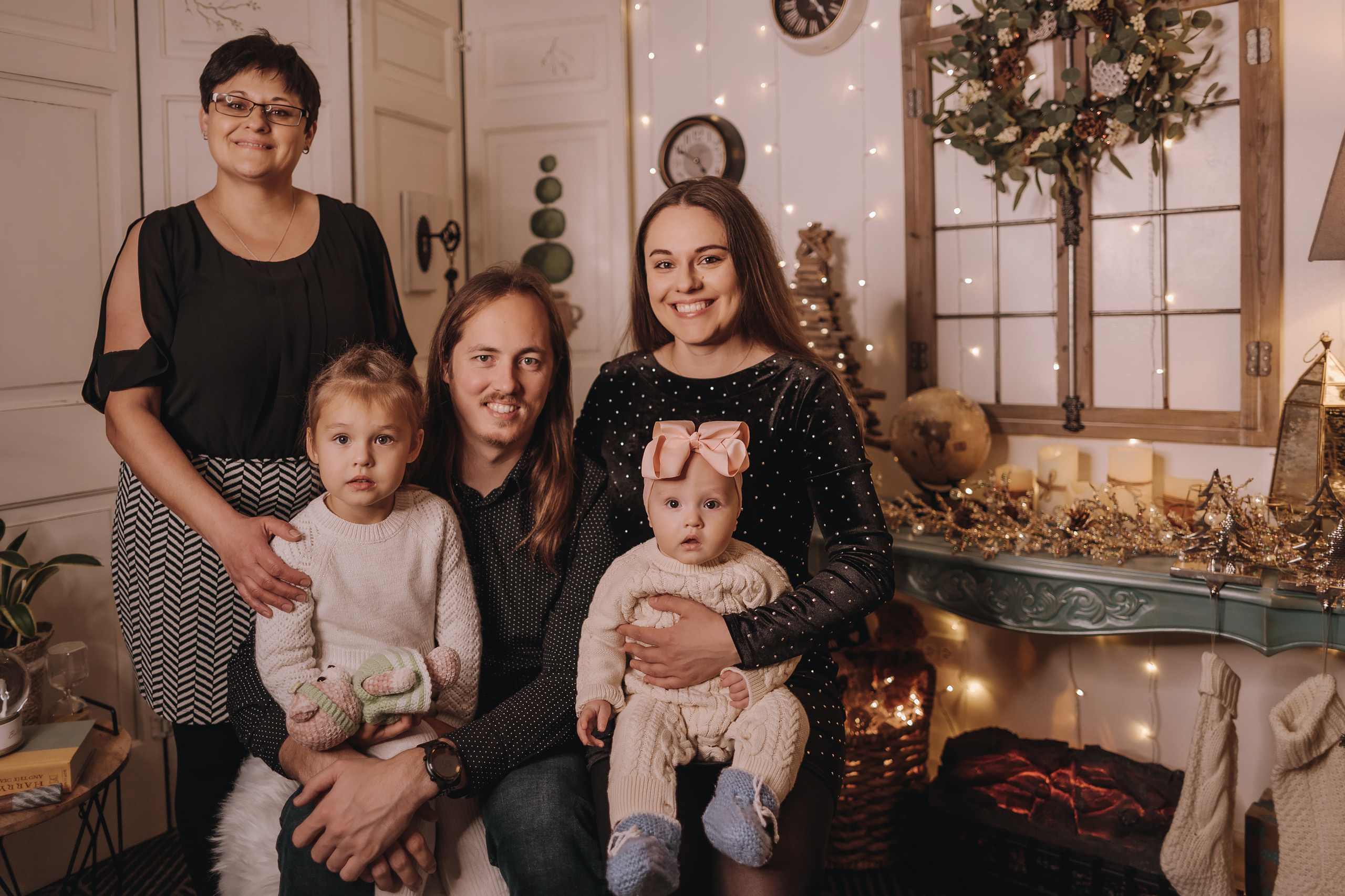 11.19.2022 Christmas Photoshoot 4. Wedding family event photographer in Chicago Nick Yushevich