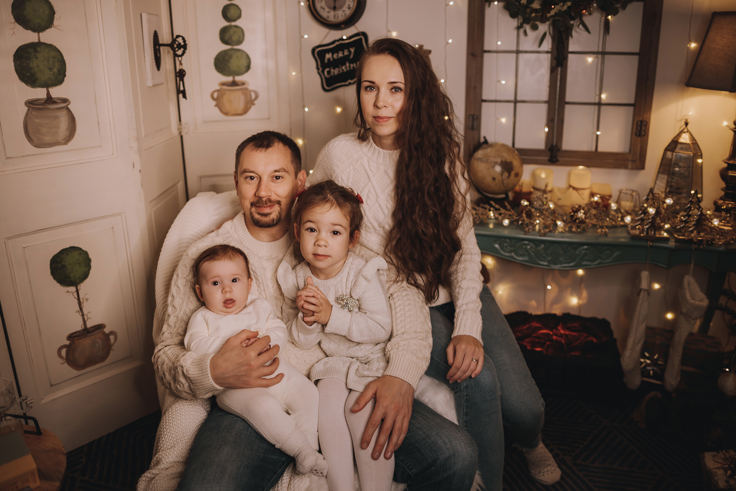 11.14.2022 Christmas Photoshoot 2. Wedding family event photographer in Chicago Nick Yushevich