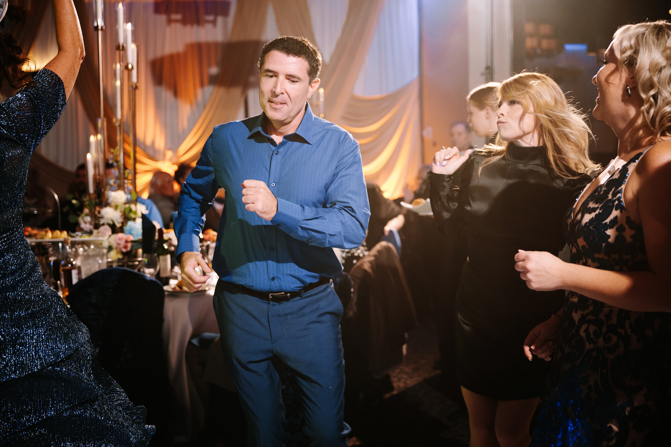 10.29.2022 Wedding. Wedding family event photographer in Chicago Nick Yushevich