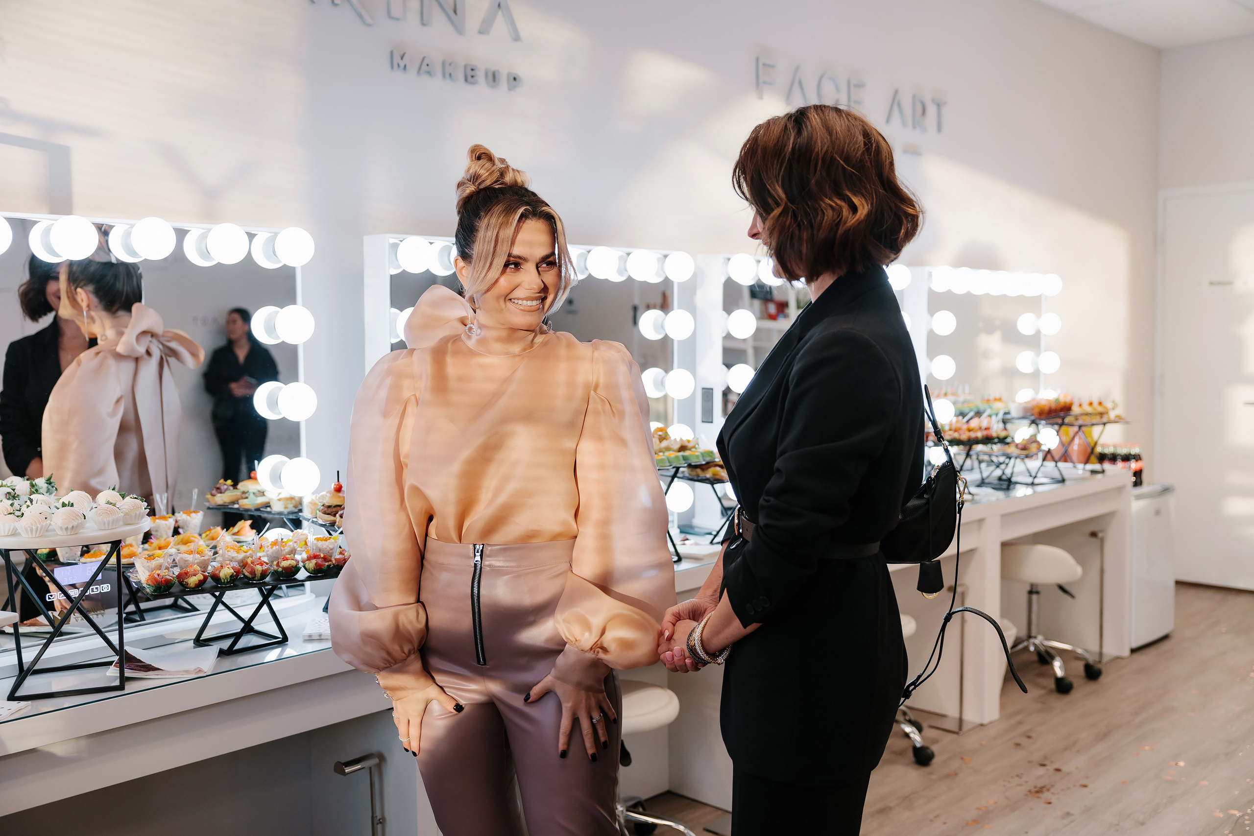 Grand Opening Trynkina Makeup 11.20.2022. Wedding family event photographer in Chicago Nick Yushevich