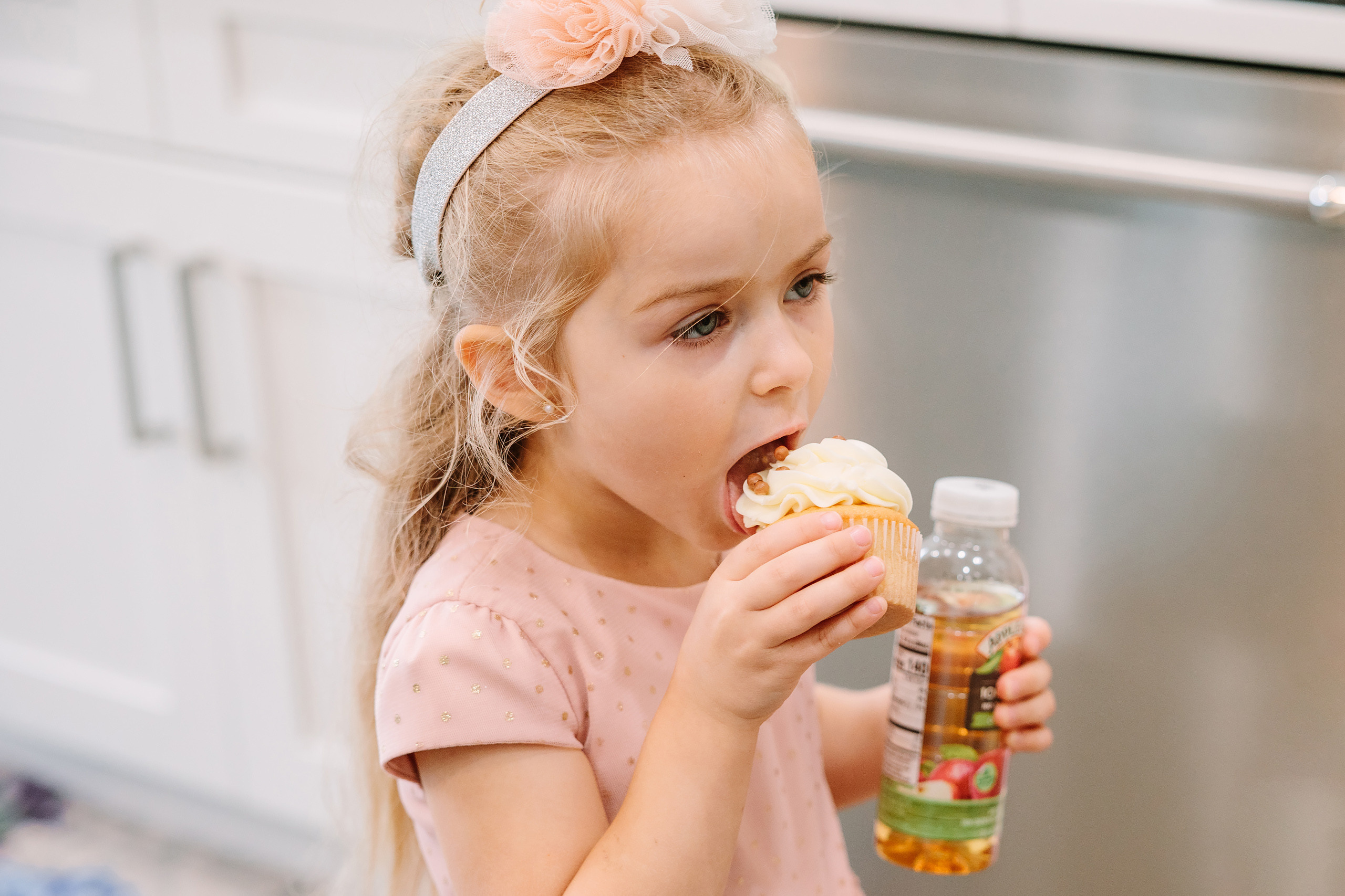 08.14.2022 Baby shower. Wedding family event photographer in Chicago Nick Yushevich