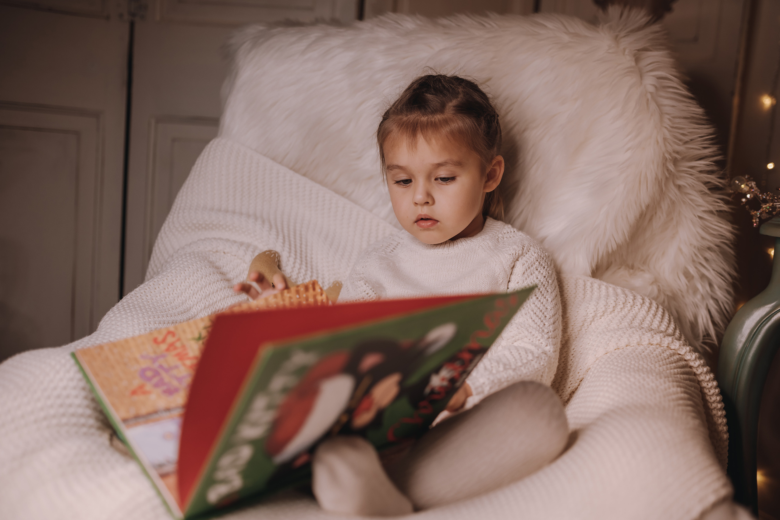 11.19.2022 Christmas Photoshoot 4. Wedding family event photographer in Chicago Nick Yushevich