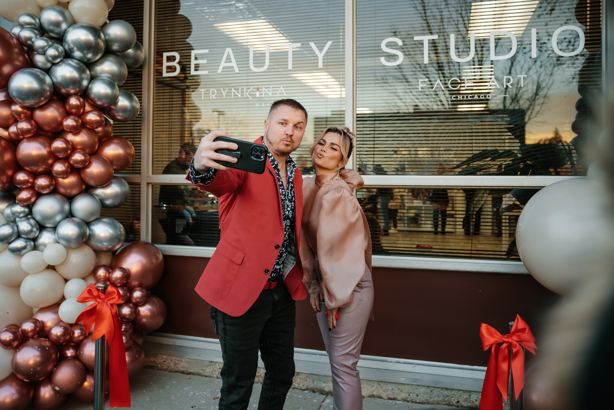 Grand Opening Trynkina Makeup 11.20.2022. Wedding family event photographer in Chicago Nick Yushevich