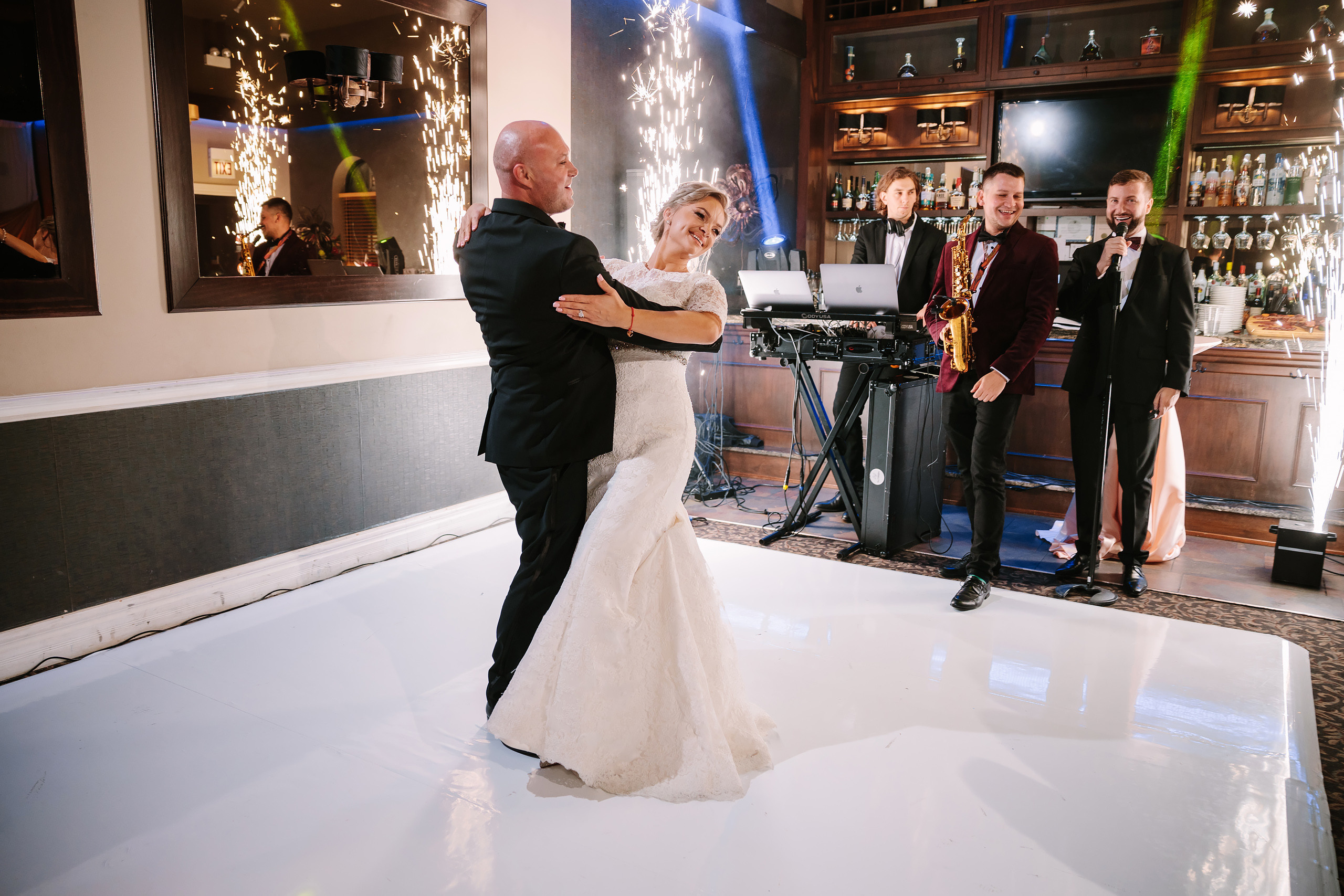 10.29.2022 Wedding. Wedding family event photographer in Chicago Nick Yushevich