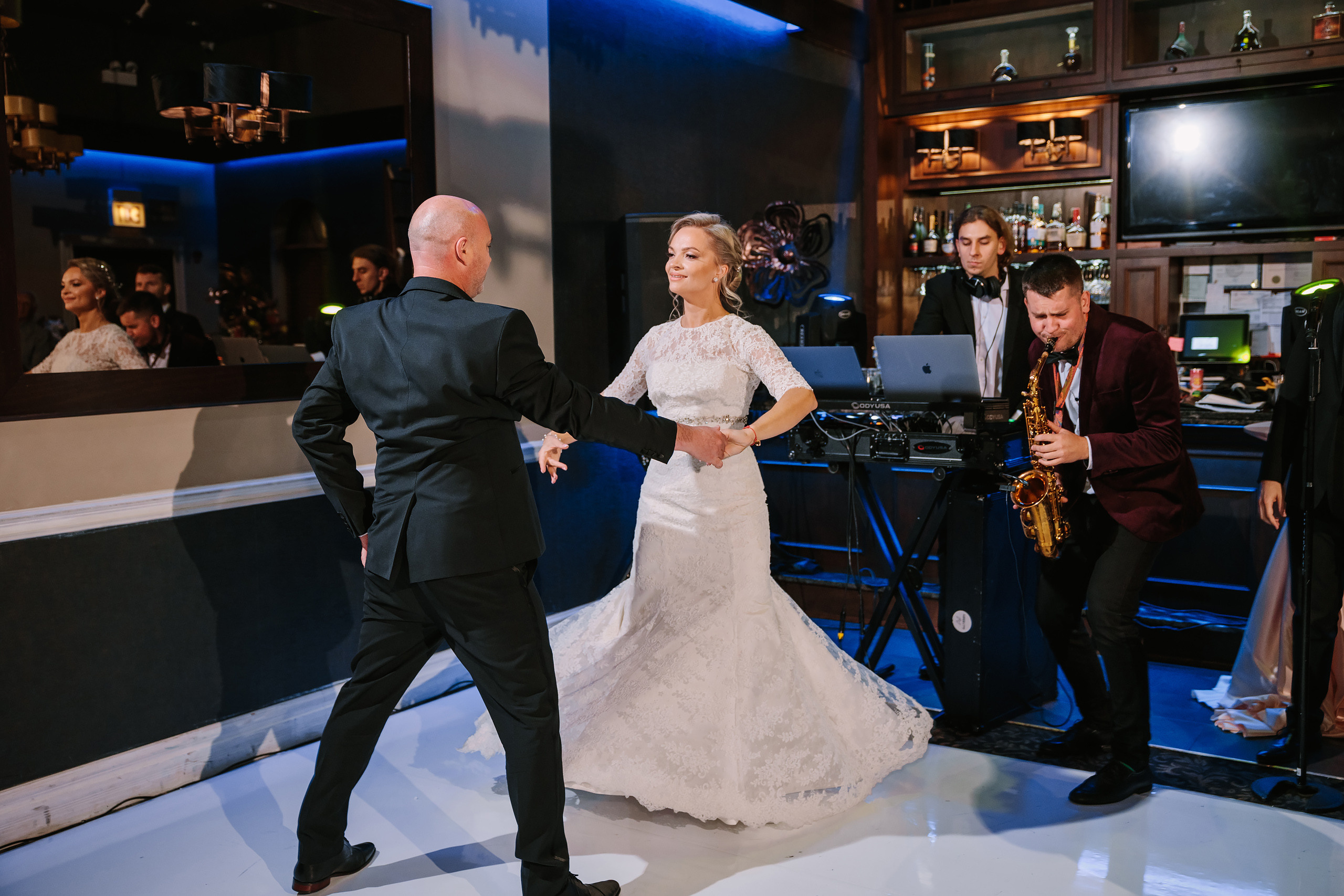 10.29.2022 Wedding. Wedding family event photographer in Chicago Nick Yushevich