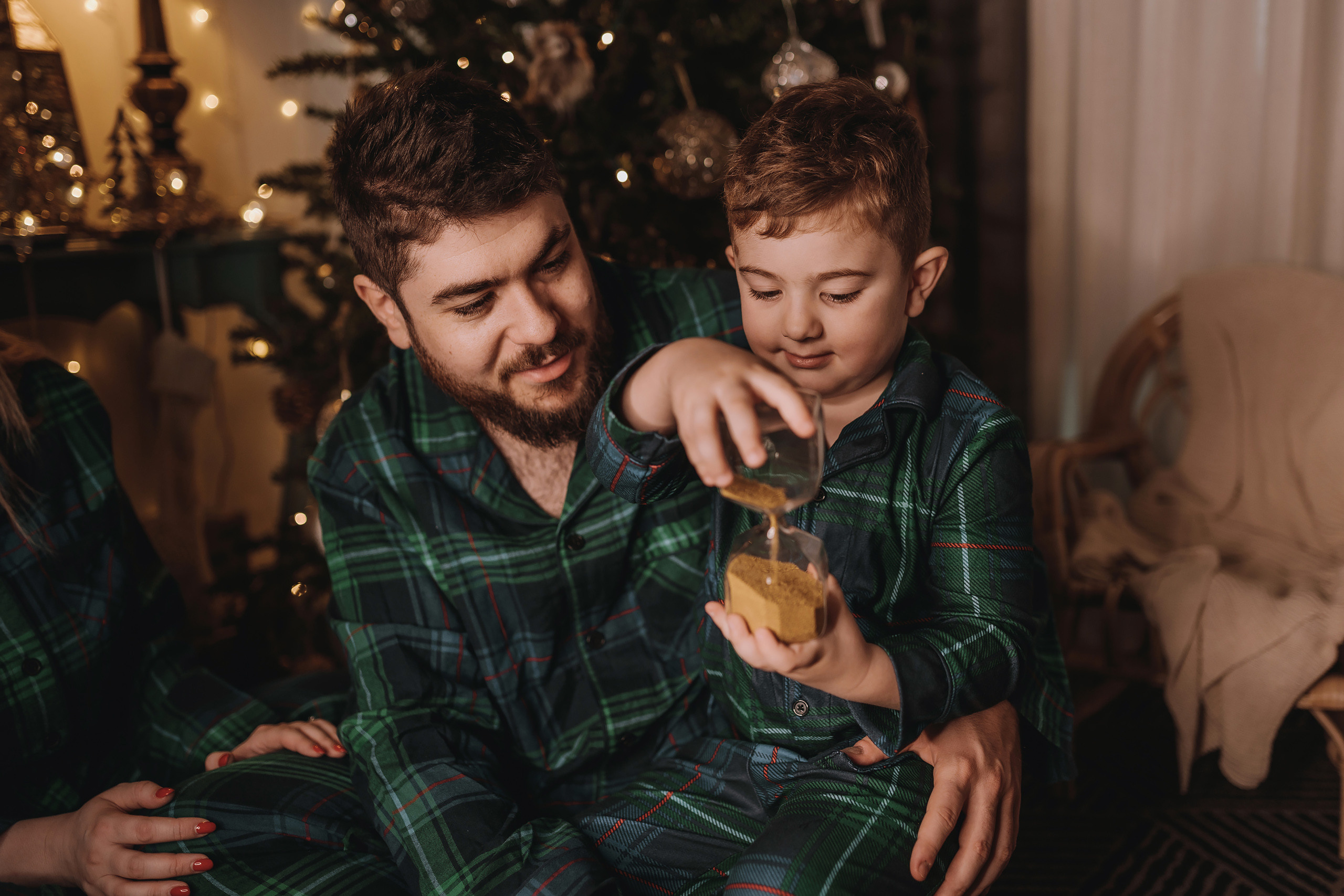 11.27.2022 Christmas Photoshoot 8. Wedding family event photographer in Chicago Nick Yushevich