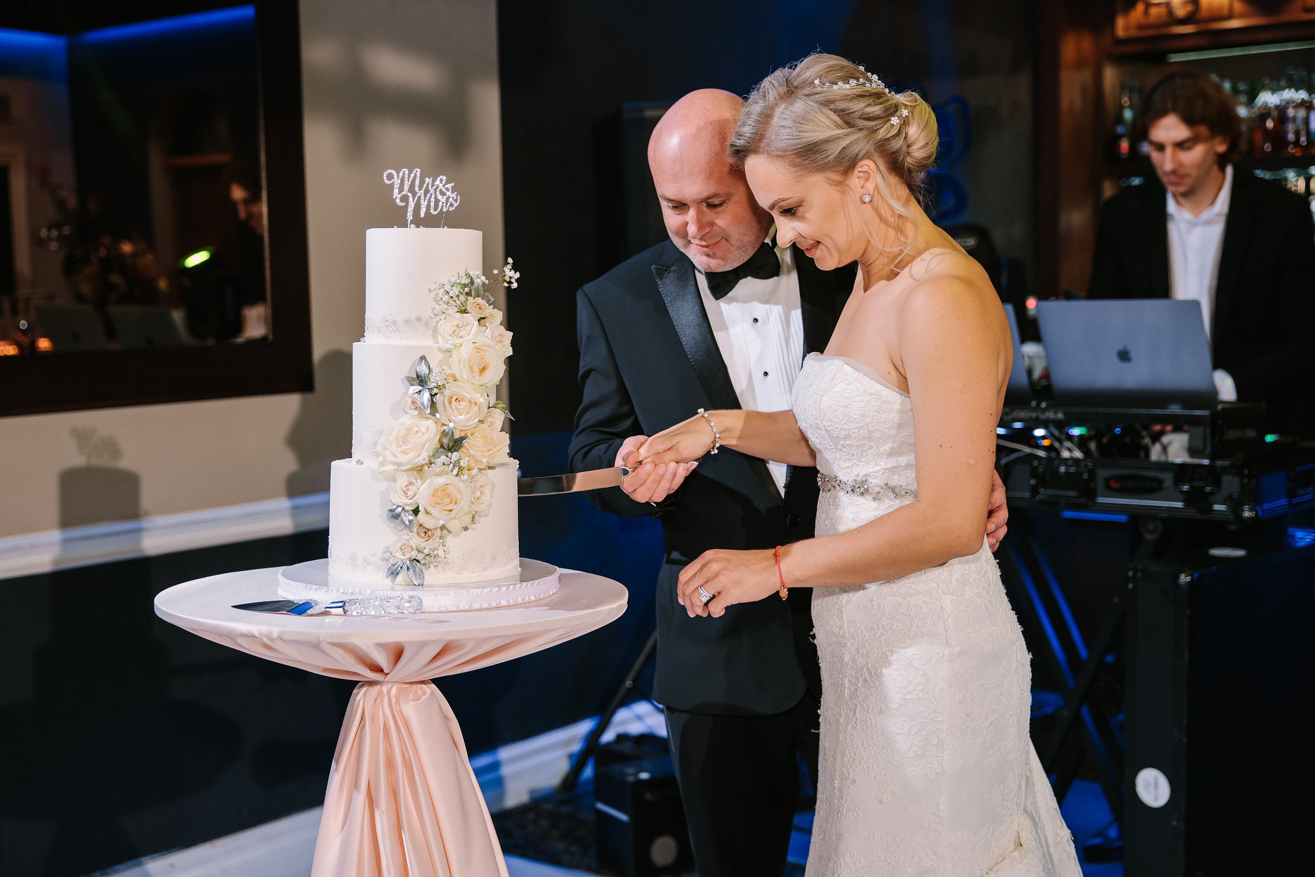 10.29.2022 Wedding. Wedding family event photographer in Chicago Nick Yushevich