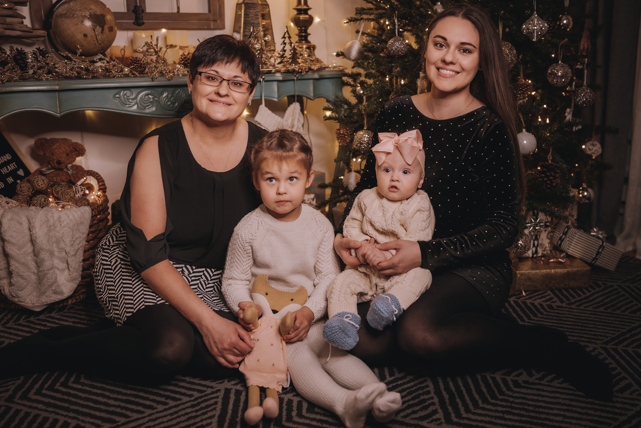 11.19.2022 Christmas Photoshoot 4. Wedding family event photographer in Chicago Nick Yushevich