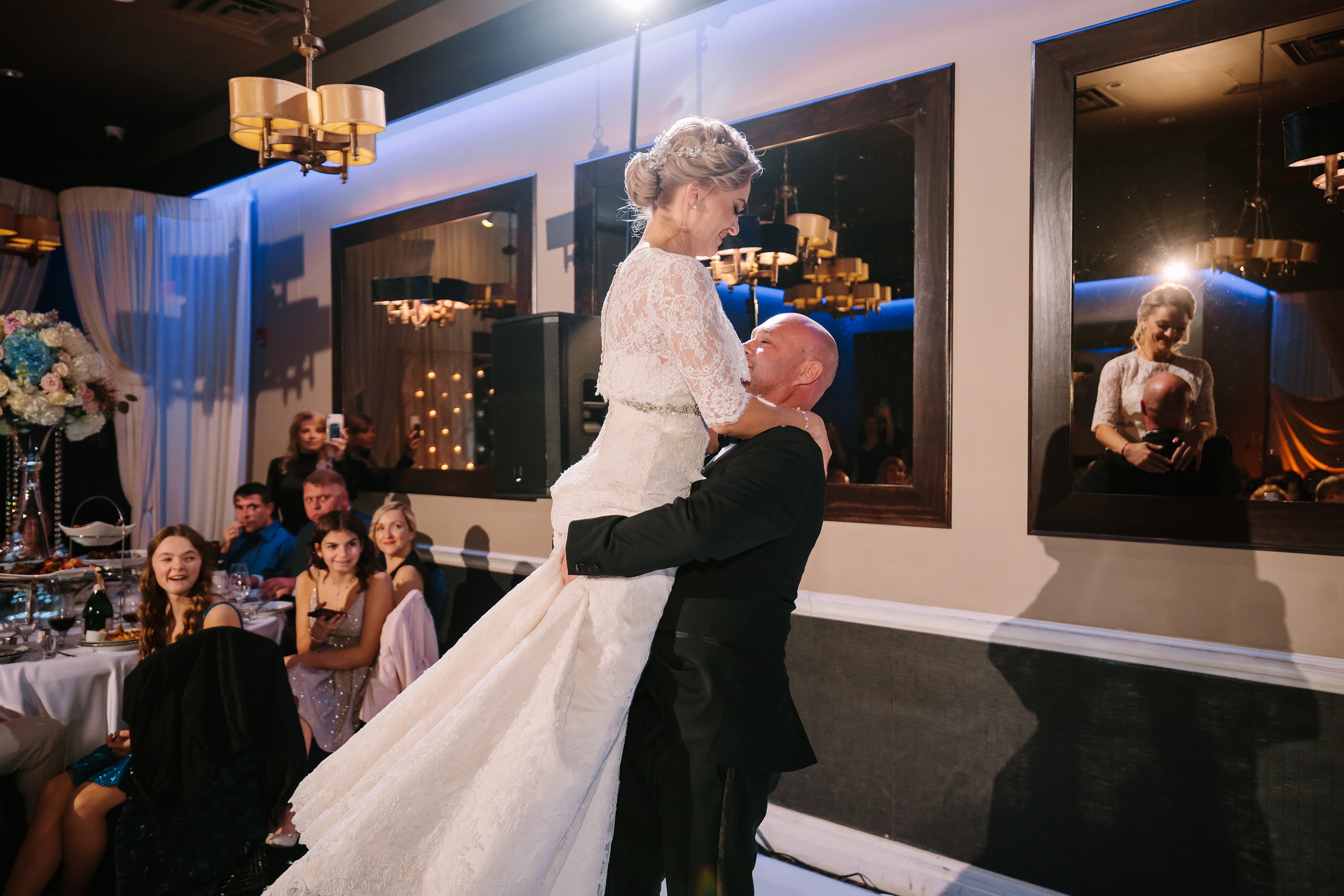 10.29.2022 Wedding. Wedding family event photographer in Chicago Nick Yushevich