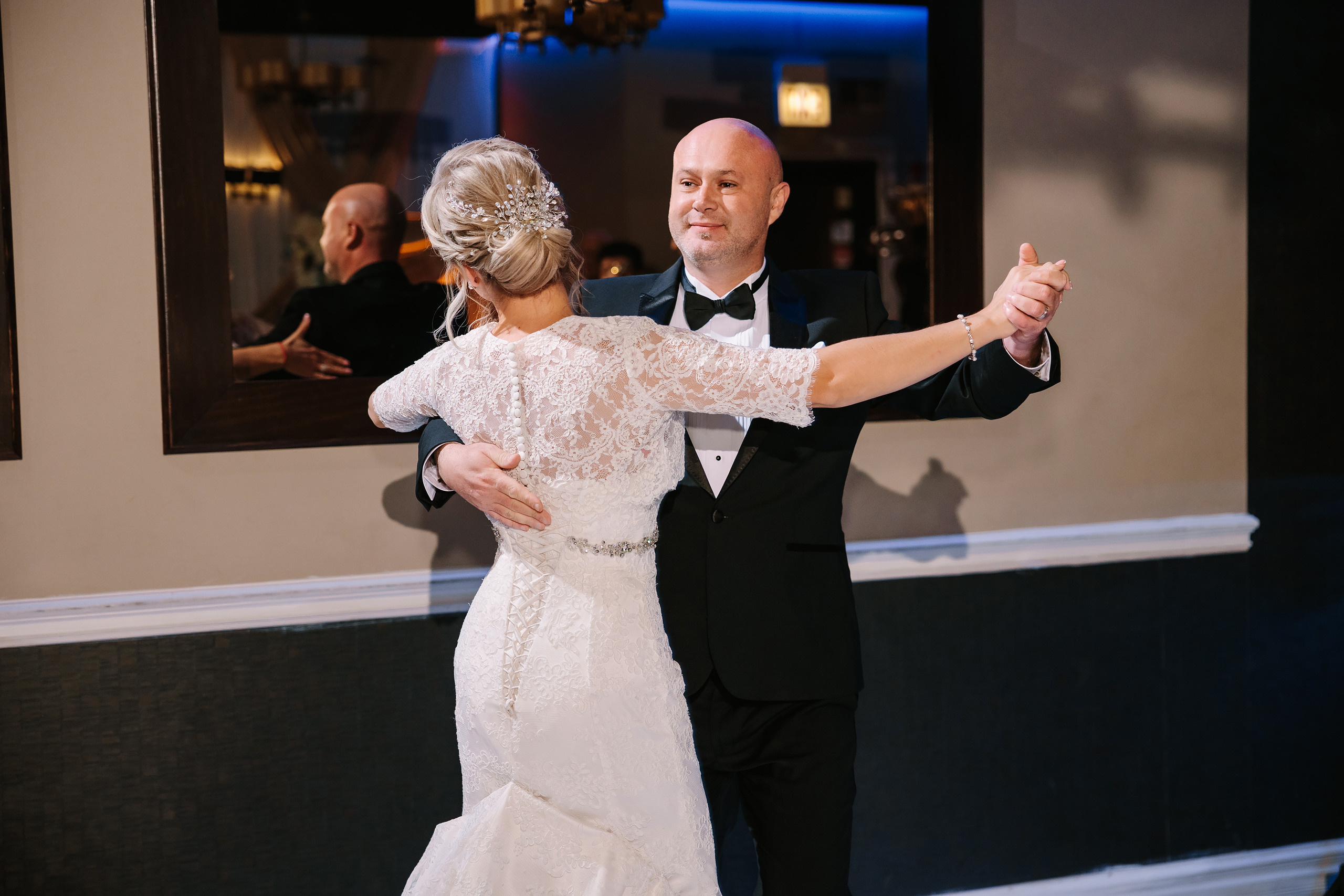 10.29.2022 Wedding. Wedding family event photographer in Chicago Nick Yushevich