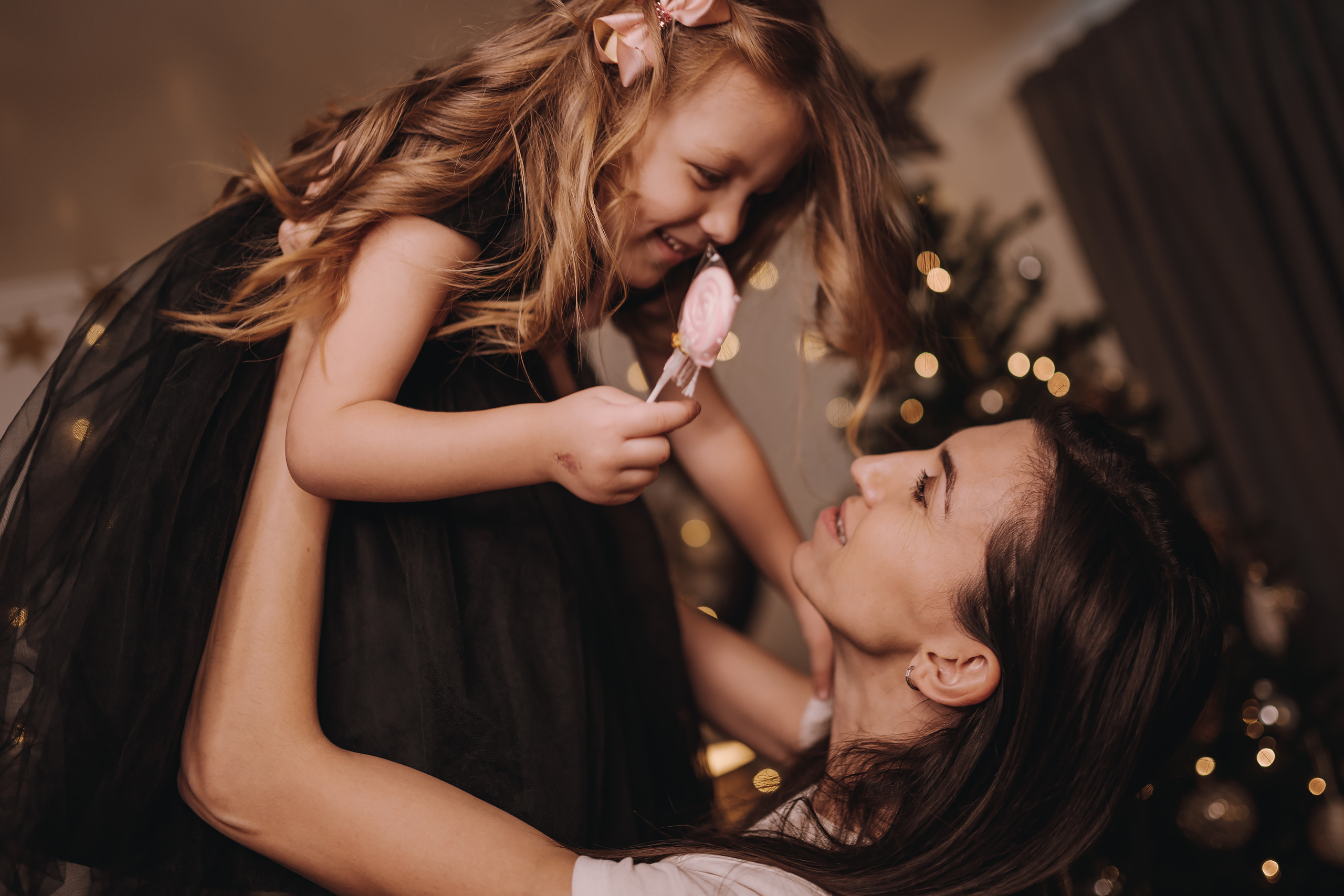 11.25.2022 Christmas Photoshoot 6. Wedding family event photographer in Chicago Nick Yushevich