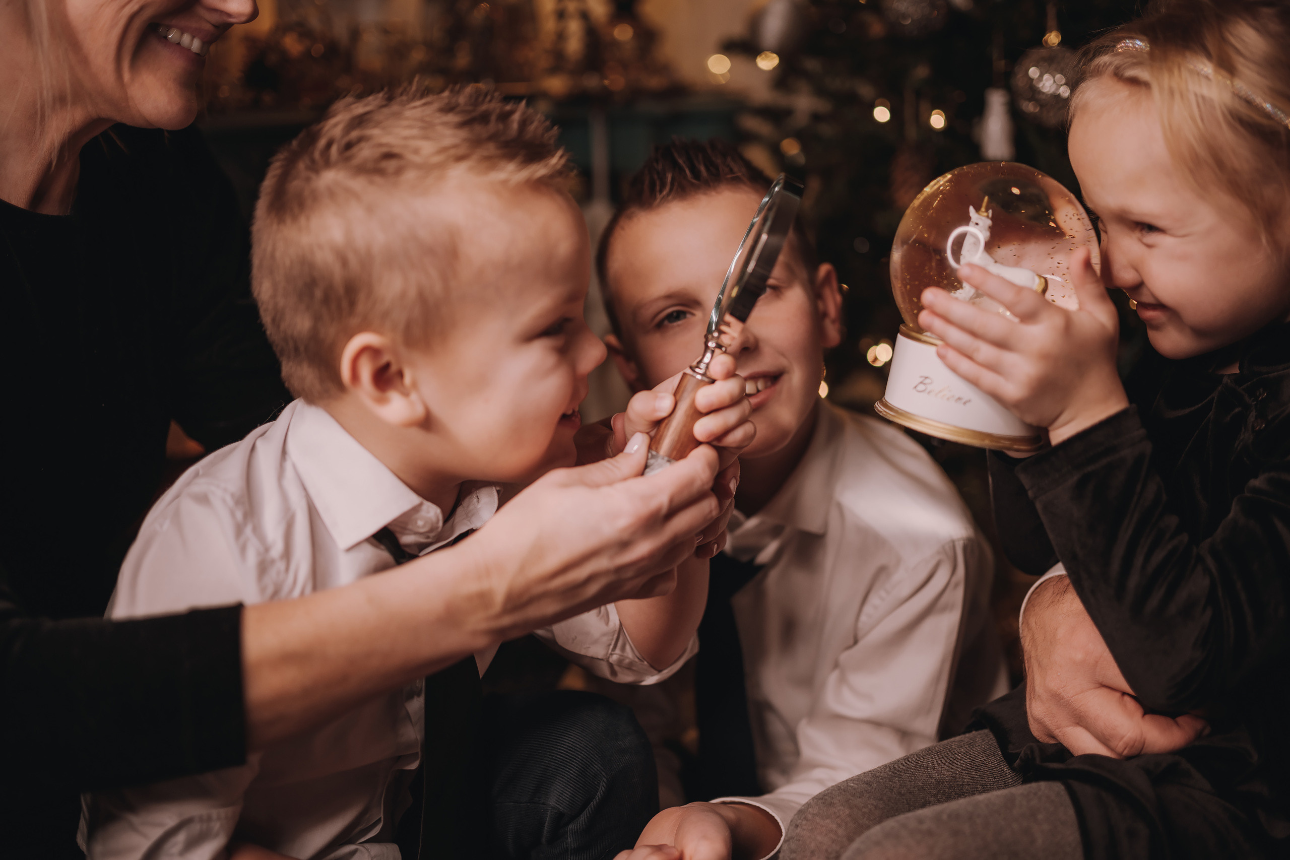 11.25.2022 Christmas Photoshoot 5. Wedding family event photographer in Chicago Nick Yushevich