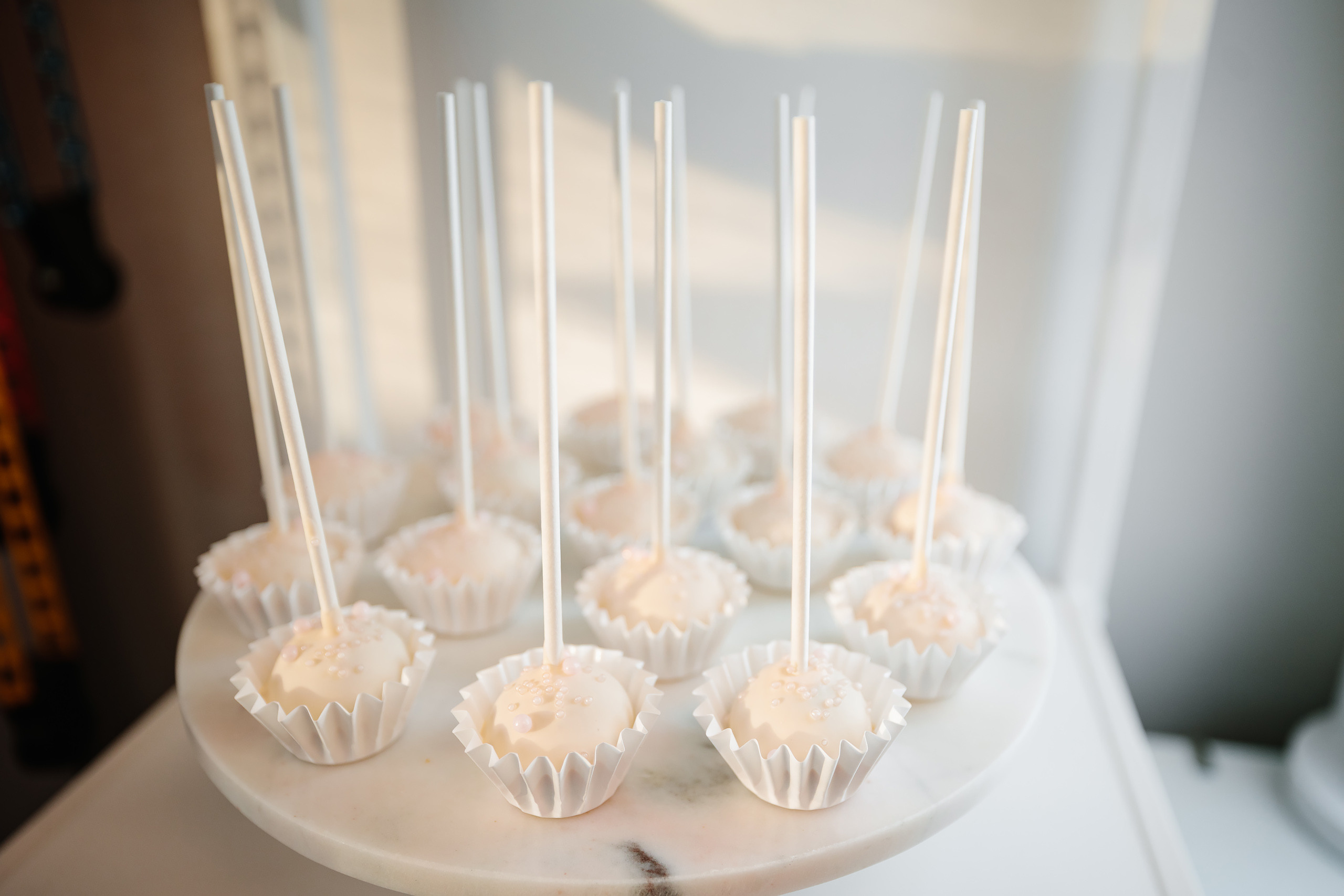 Grand Opening Trynkina Makeup 11.20.2022. Wedding family event photographer in Chicago Nick Yushevich