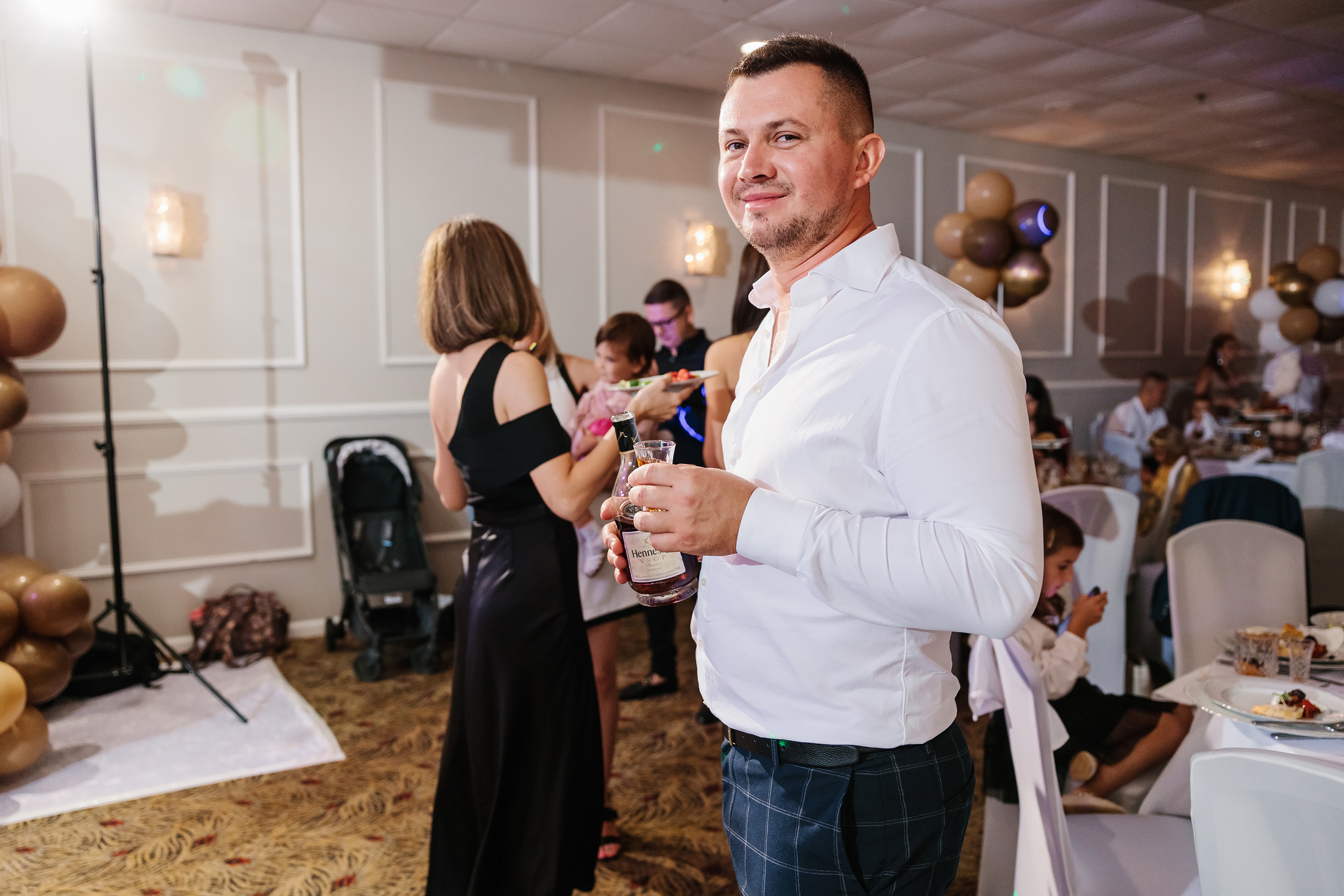 08.20.2022 First birthday. Wedding family event photographer in Chicago Nick Yushevich