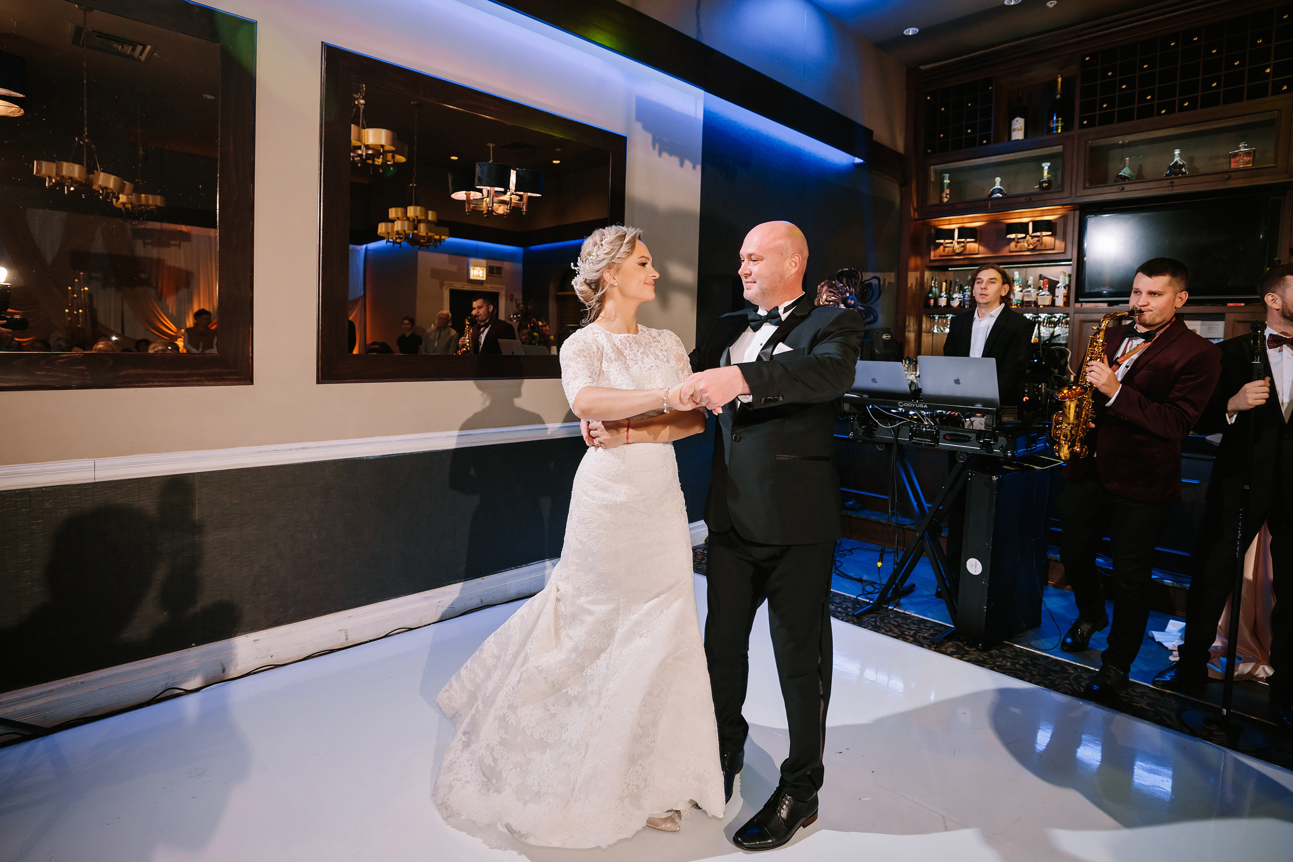 10.29.2022 Wedding. Wedding family event photographer in Chicago Nick Yushevich