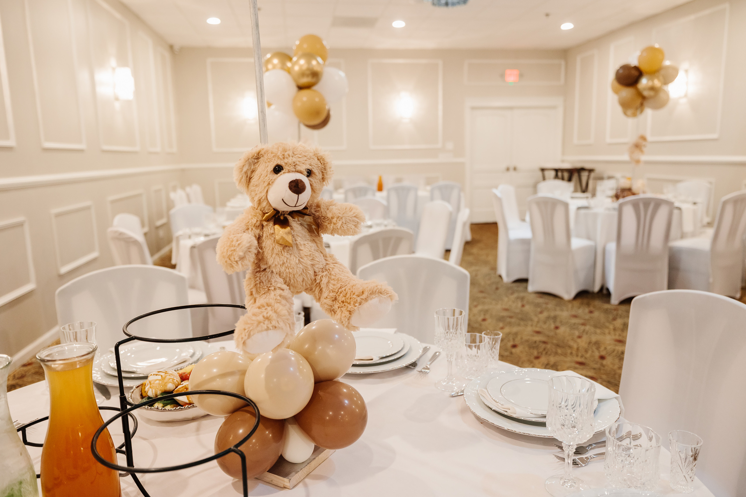 08.20.2022 First birthday. Wedding family event photographer in Chicago Nick Yushevich