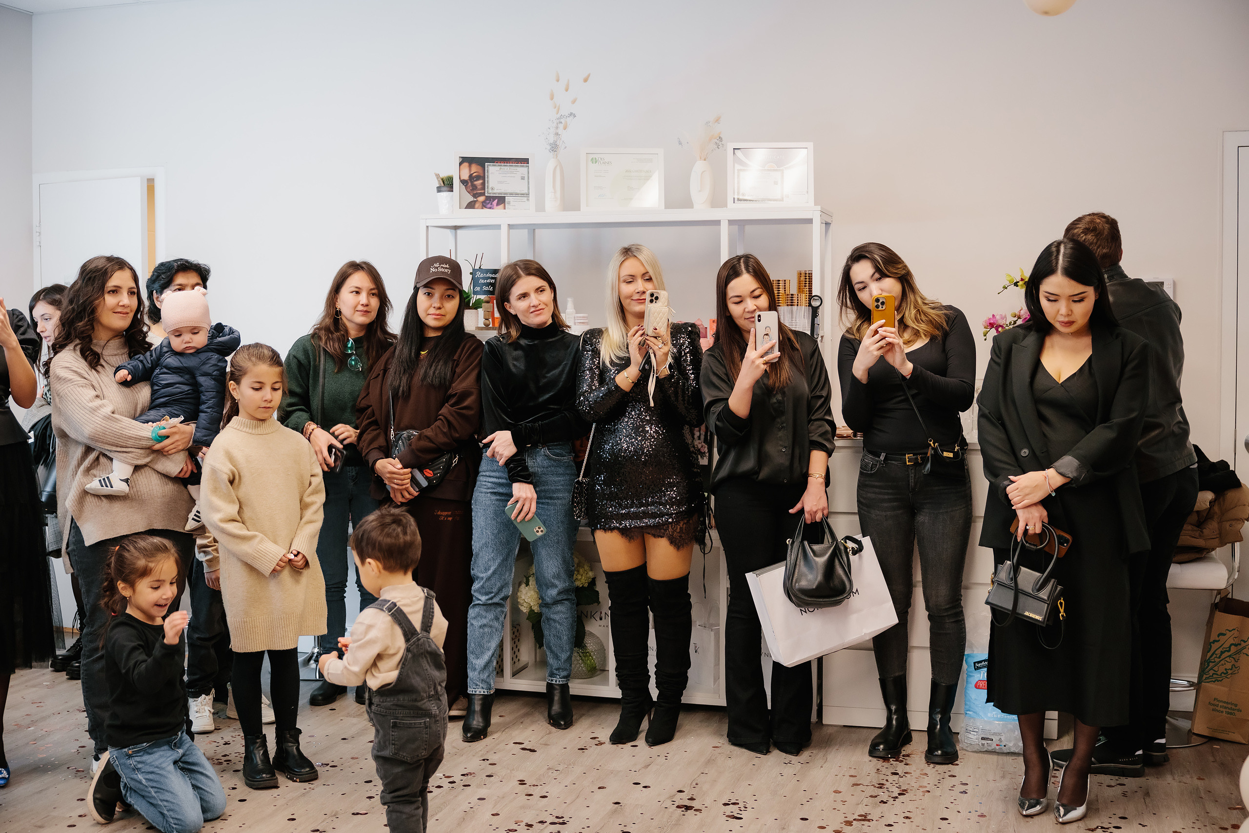 Grand Opening Trynkina Makeup 11.20.2022. Wedding family event photographer in Chicago Nick Yushevich