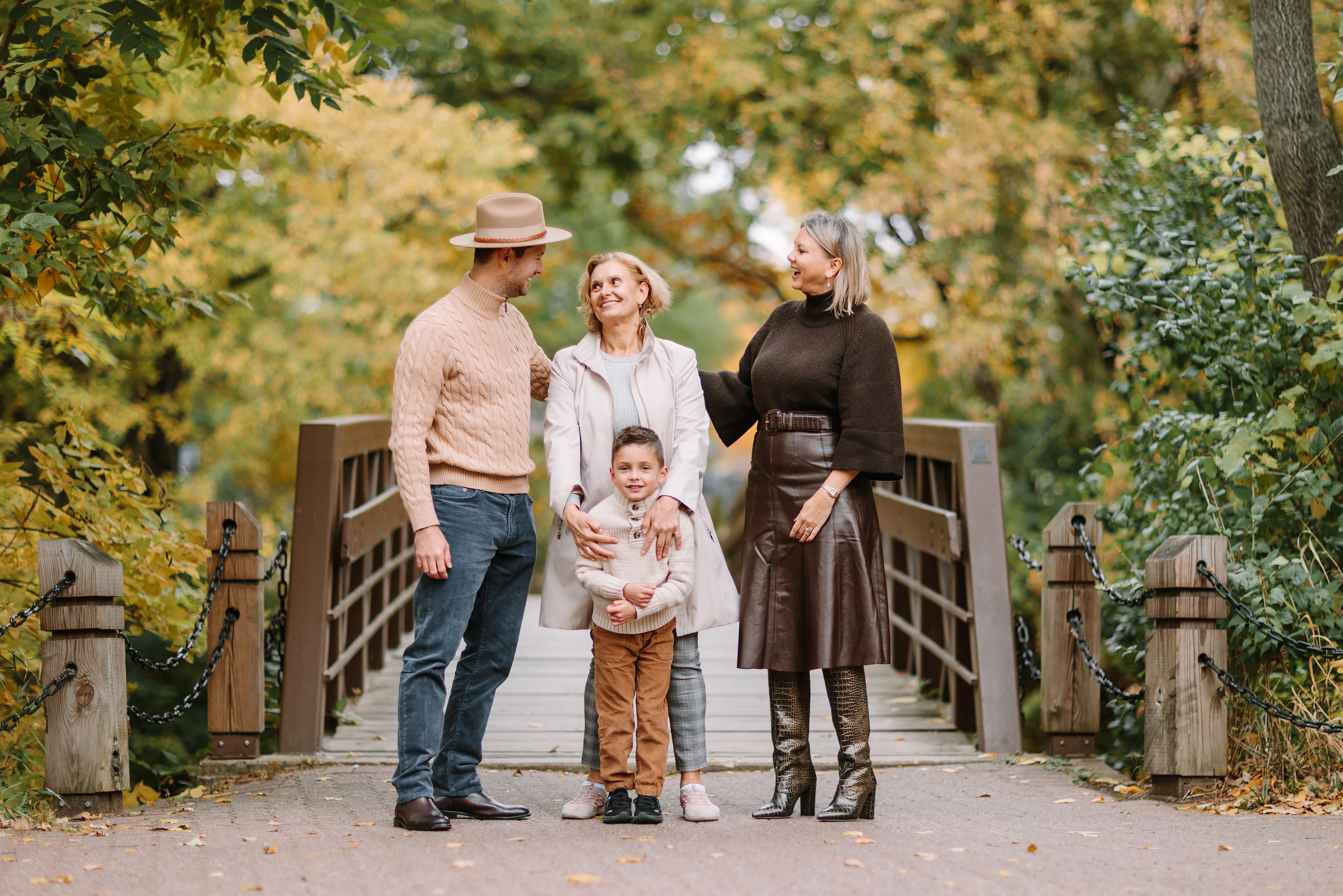 10.16.22 Family Photoshoot. Wedding family event photographer in Chicago Nick Yushevich