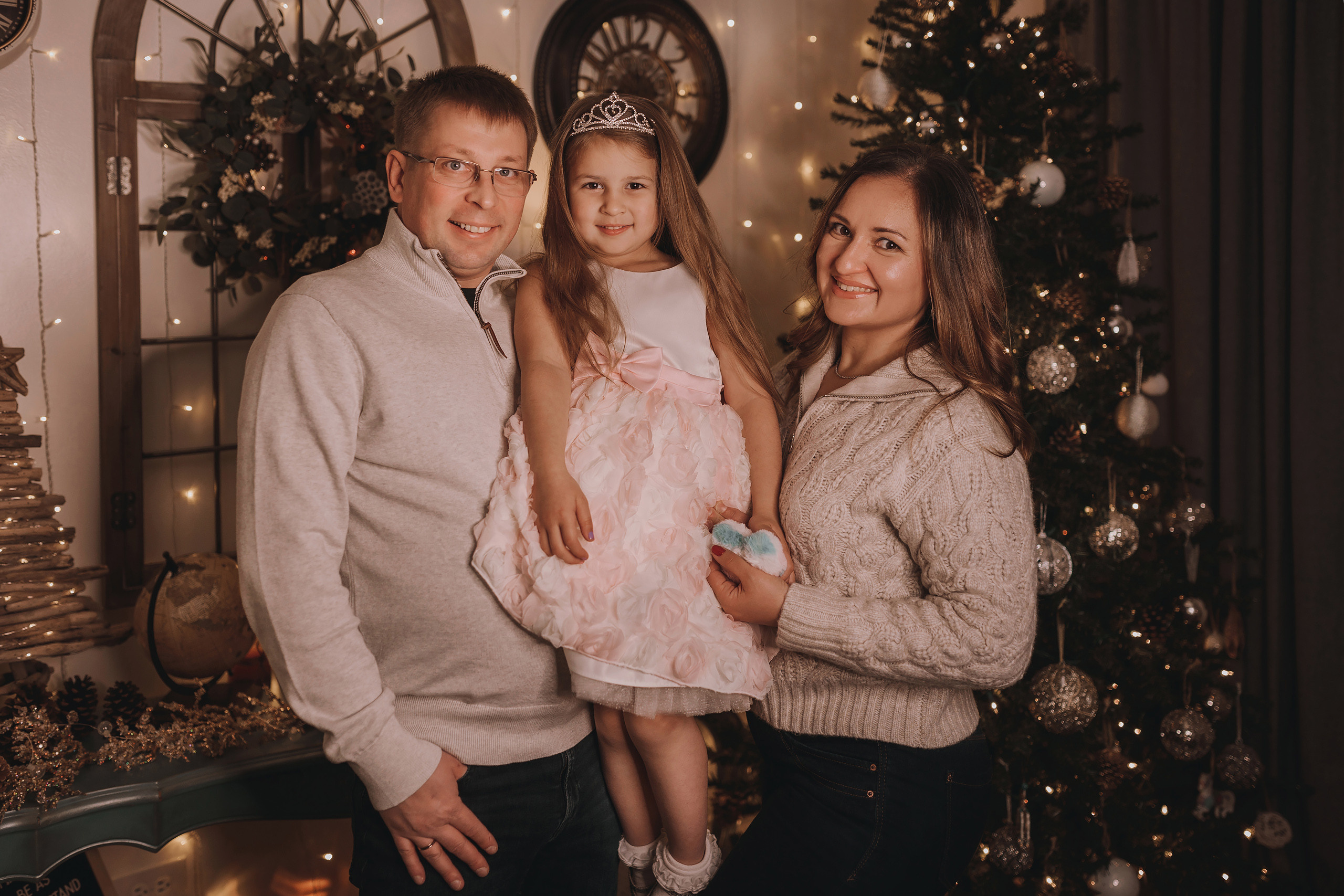 11.12.2022 Christmas Photoshoot 1. Wedding family event photographer in Chicago Nick Yushevich