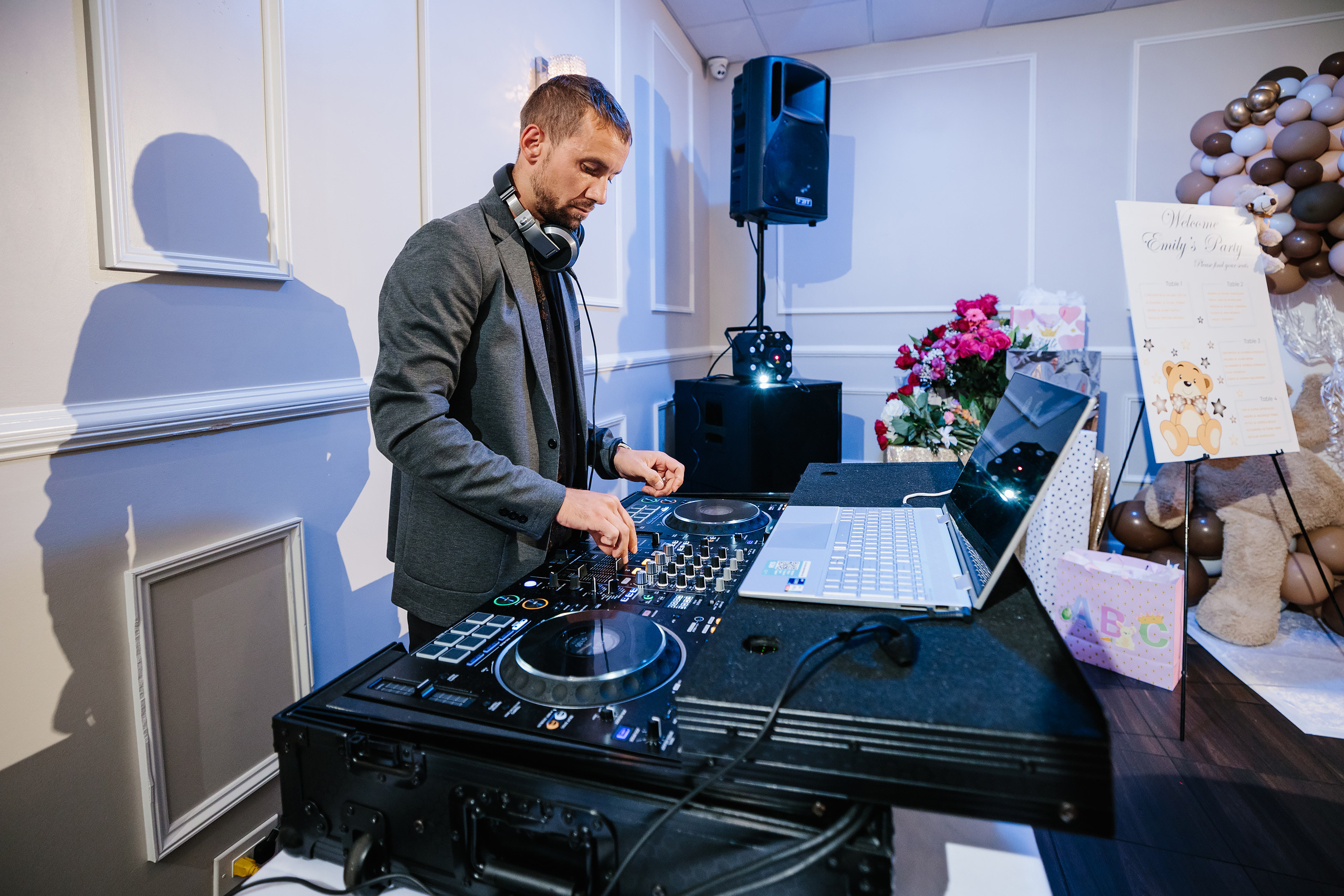 08.20.2022 First birthday. Wedding family event photographer in Chicago Nick Yushevich