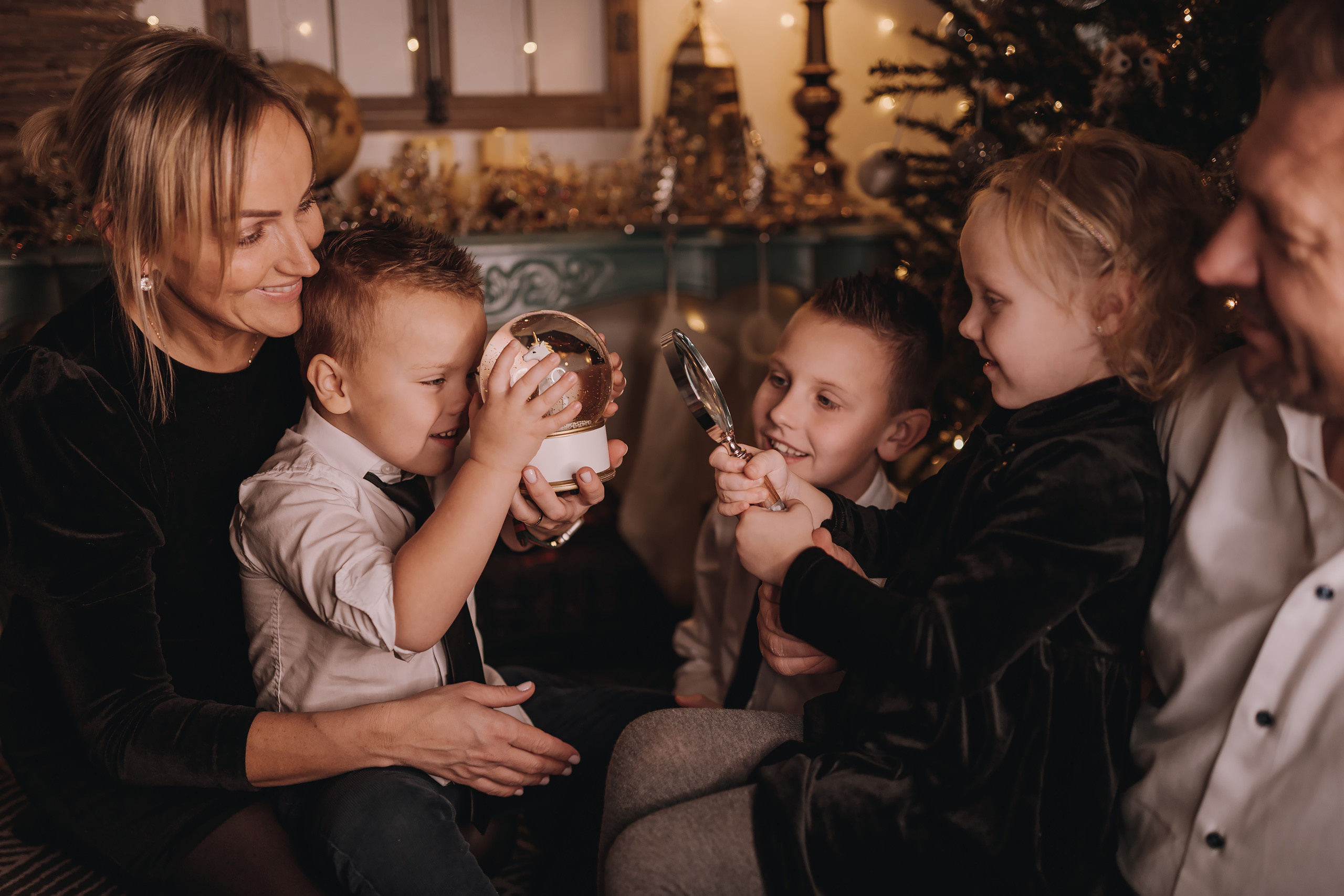 11.25.2022 Christmas Photoshoot 5. Wedding family event photographer in Chicago Nick Yushevich