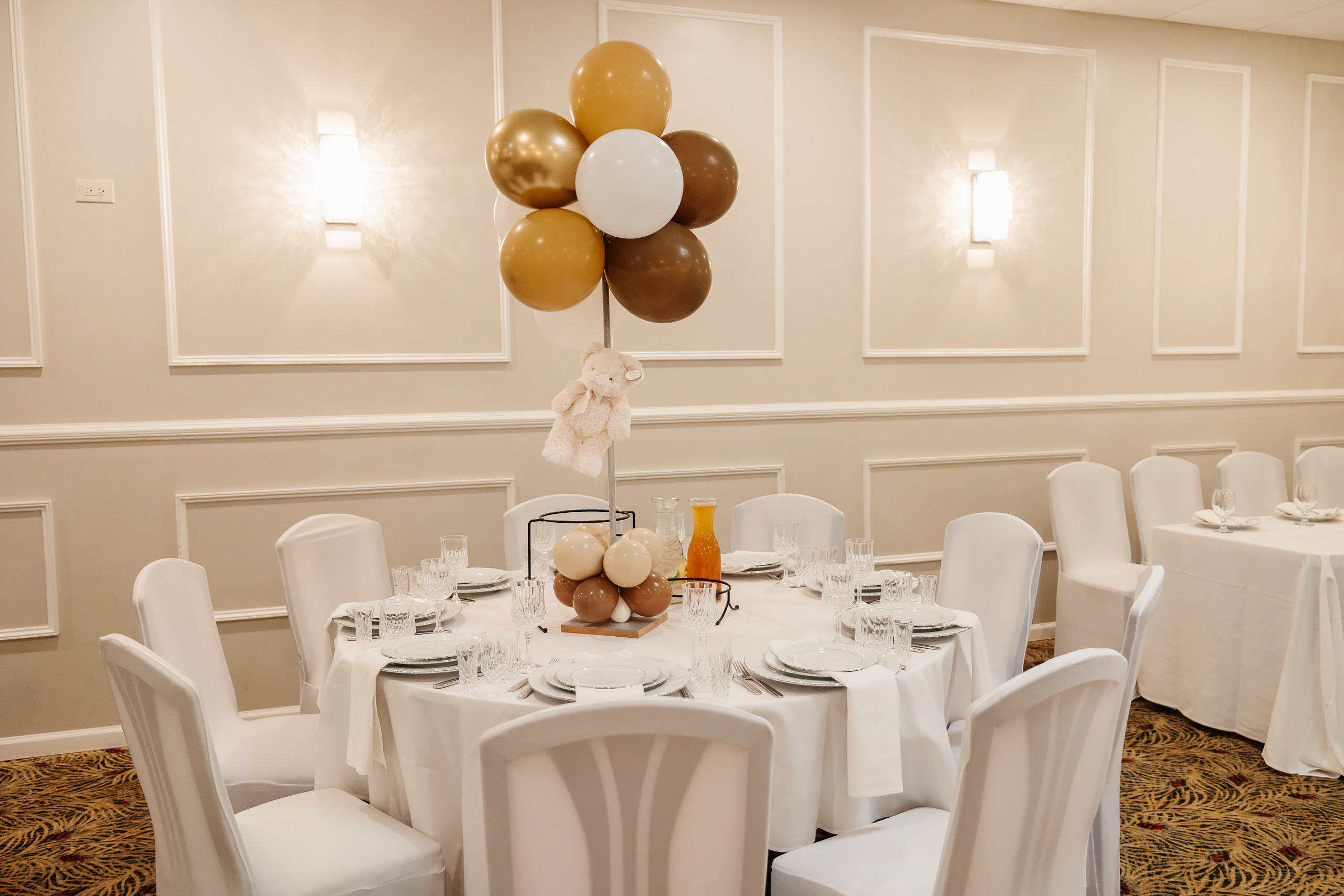 08.20.2022 First birthday. Wedding family event photographer in Chicago Nick Yushevich