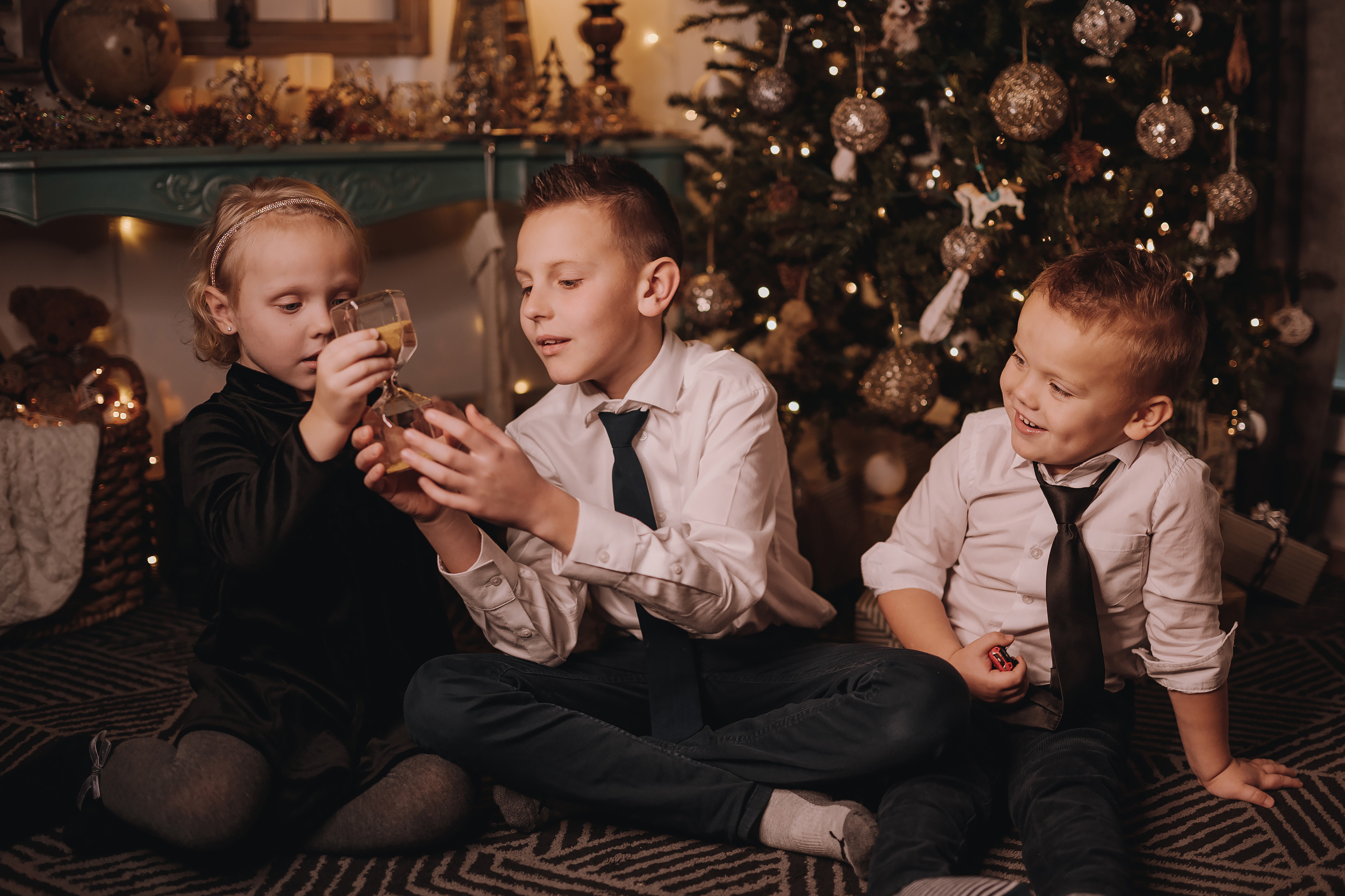 11.25.2022 Christmas Photoshoot 5. Wedding family event photographer in Chicago Nick Yushevich