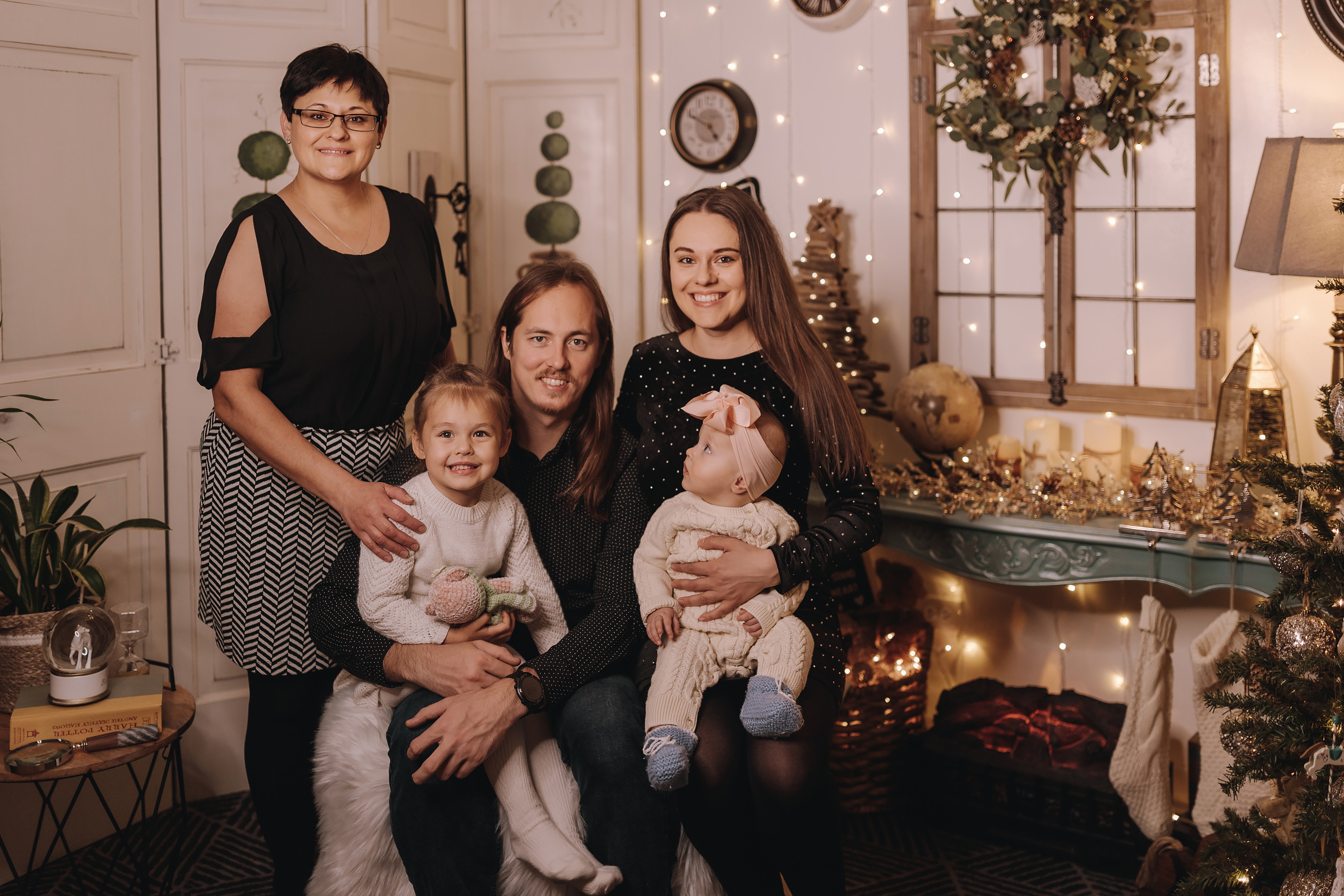 11.19.2022 Christmas Photoshoot 4. Wedding family event photographer in Chicago Nick Yushevich