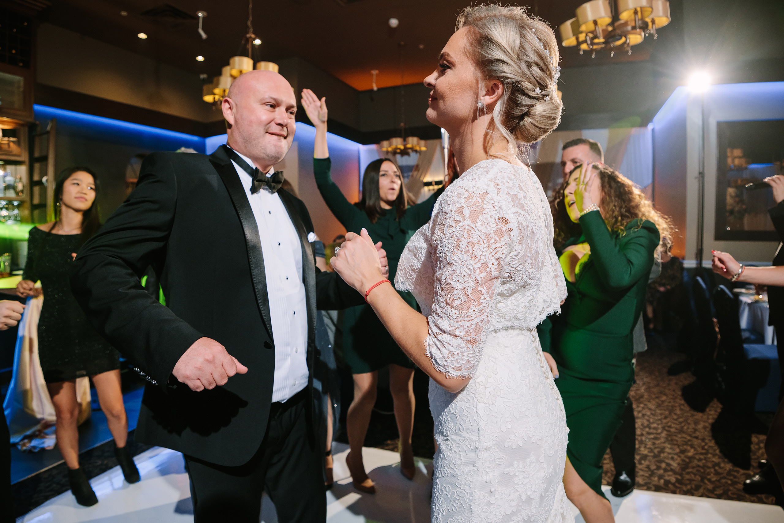 10.29.2022 Wedding. Wedding family event photographer in Chicago Nick Yushevich