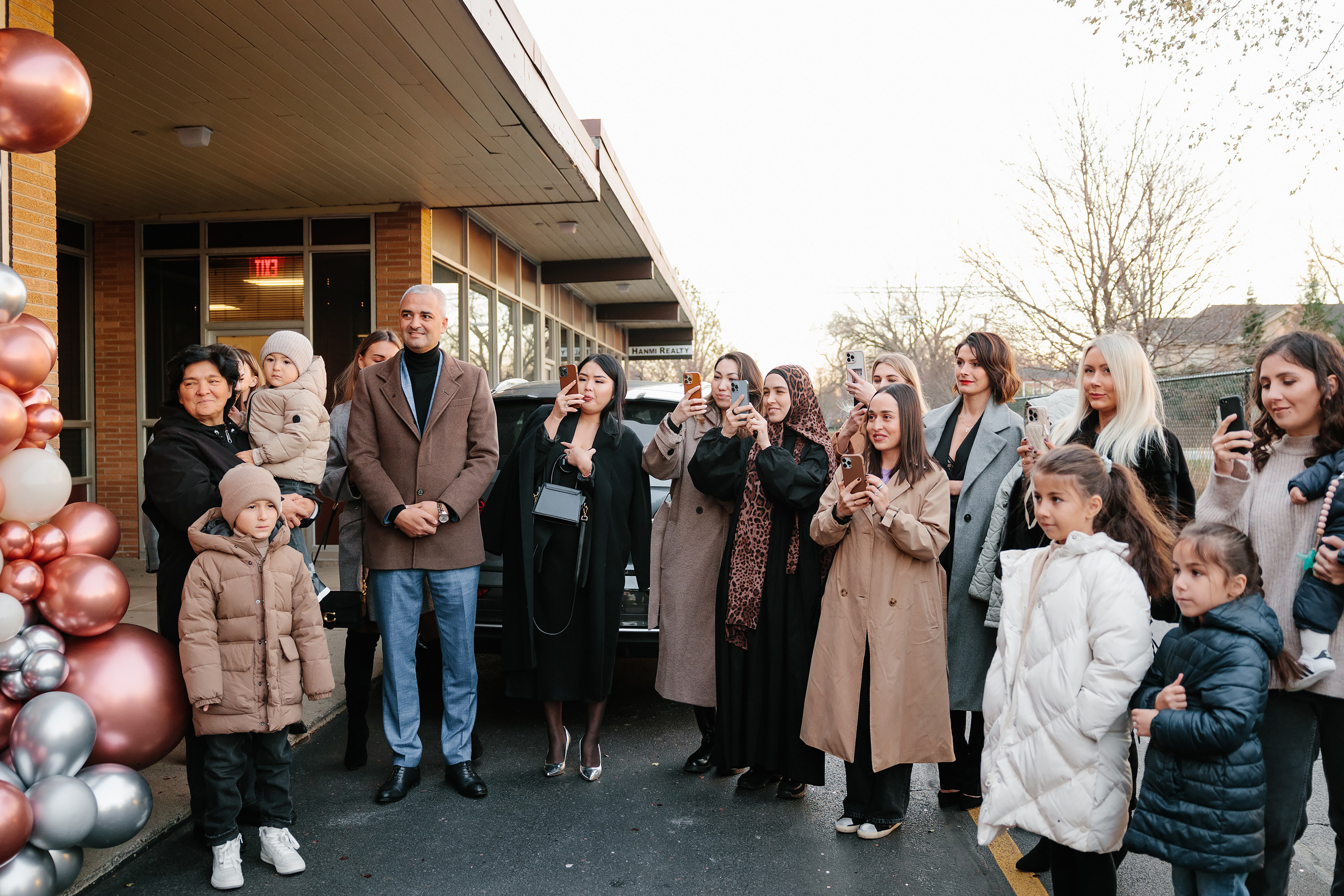 Grand Opening Trynkina Makeup 11.20.2022. Wedding family event photographer in Chicago Nick Yushevich