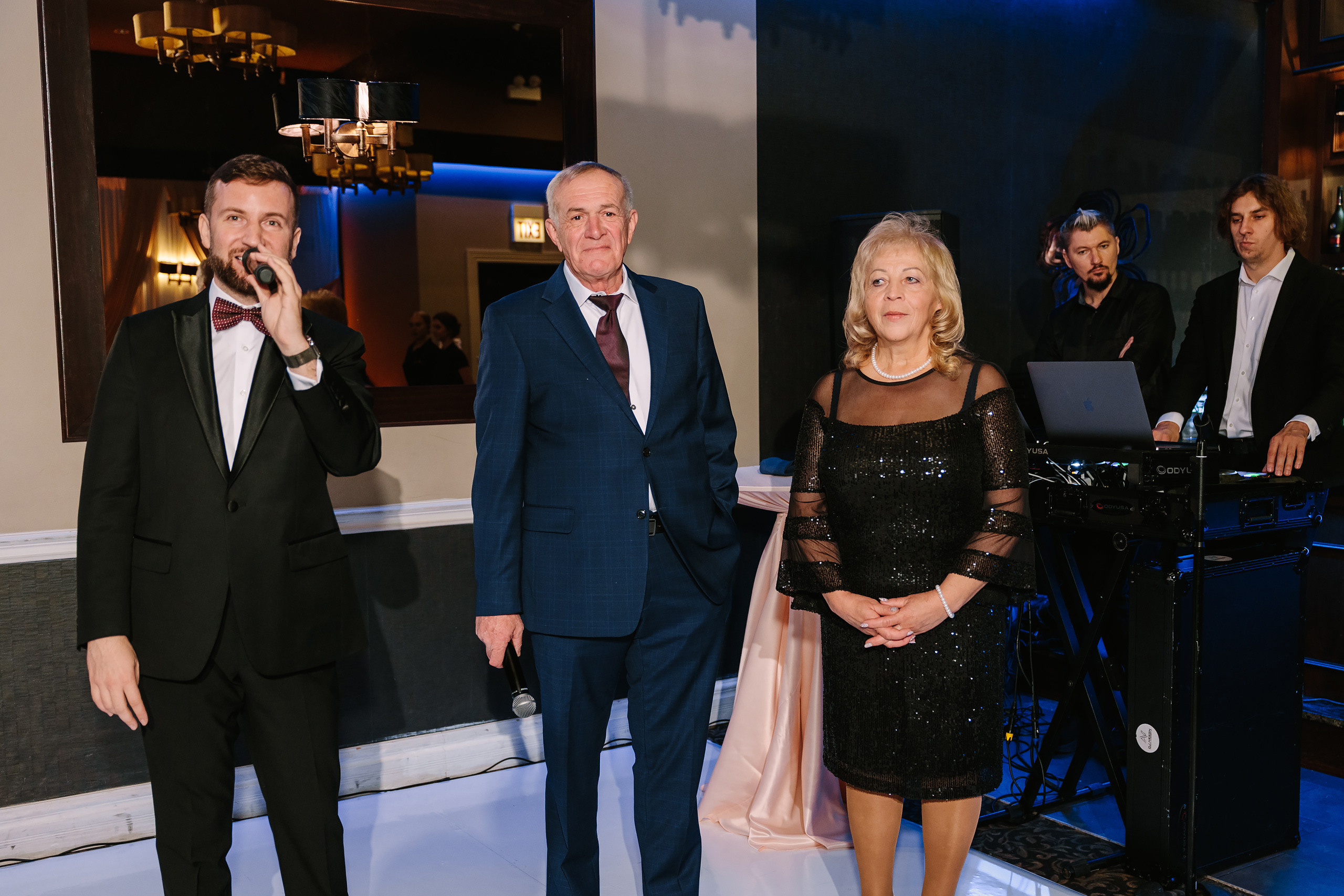 10.29.2022 Wedding. Wedding family event photographer in Chicago Nick Yushevich