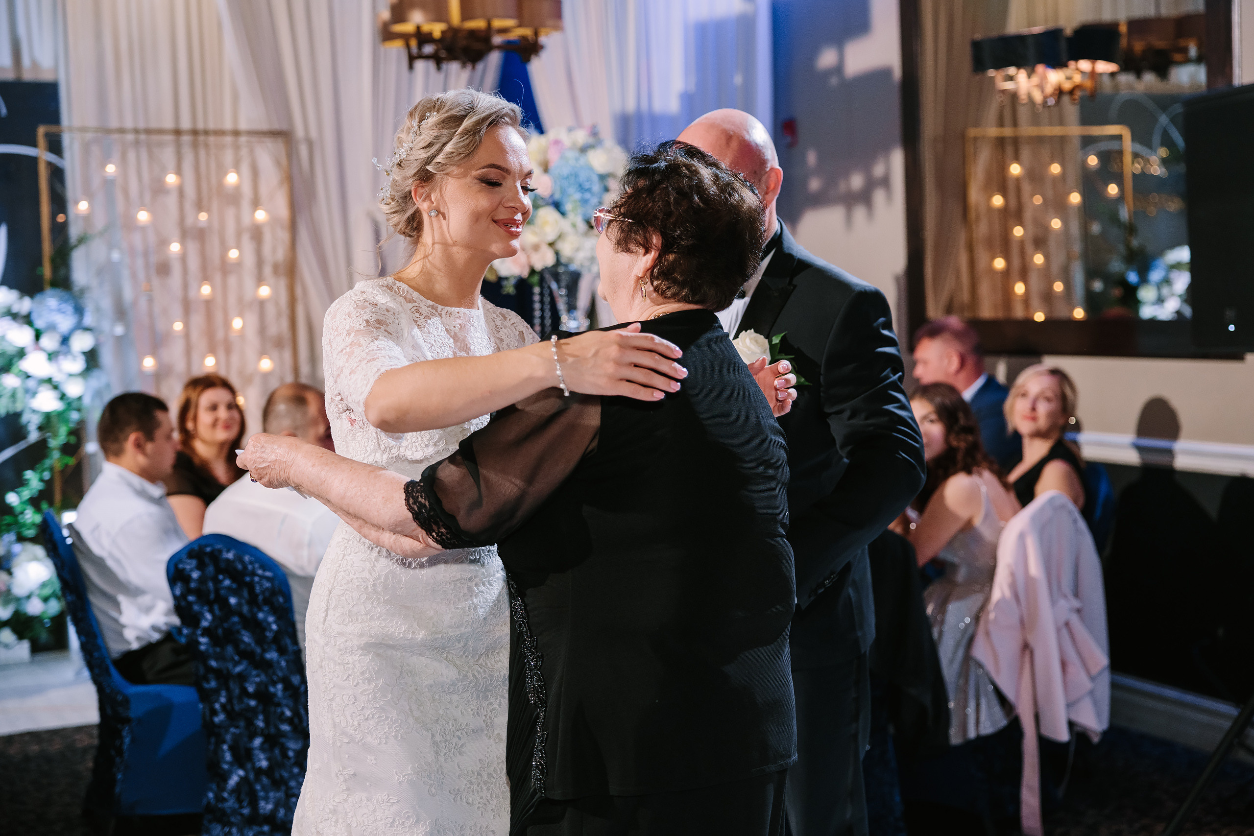 10.29.2022 Wedding. Wedding family event photographer in Chicago Nick Yushevich