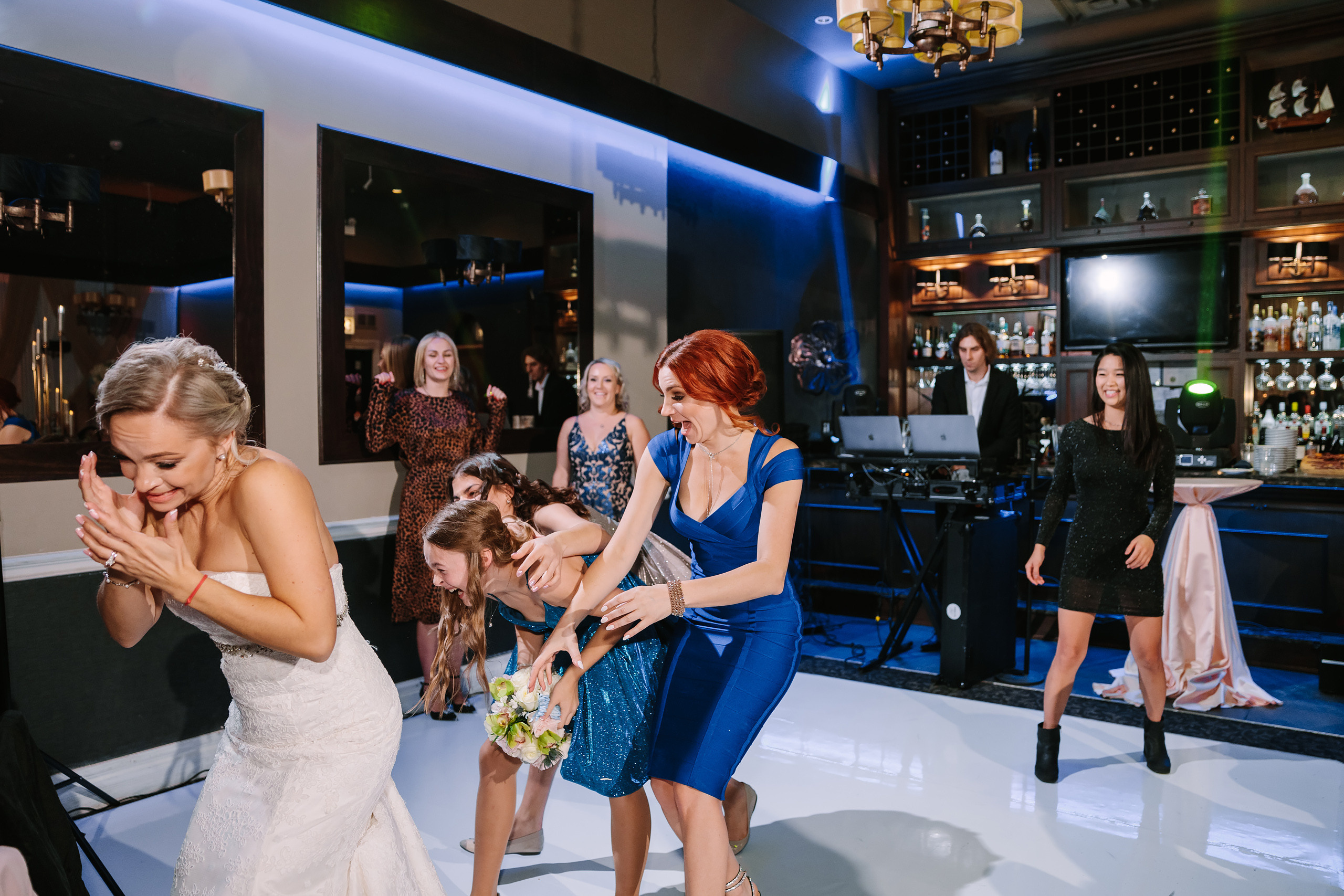 10.29.2022 Wedding. Wedding family event photographer in Chicago Nick Yushevich