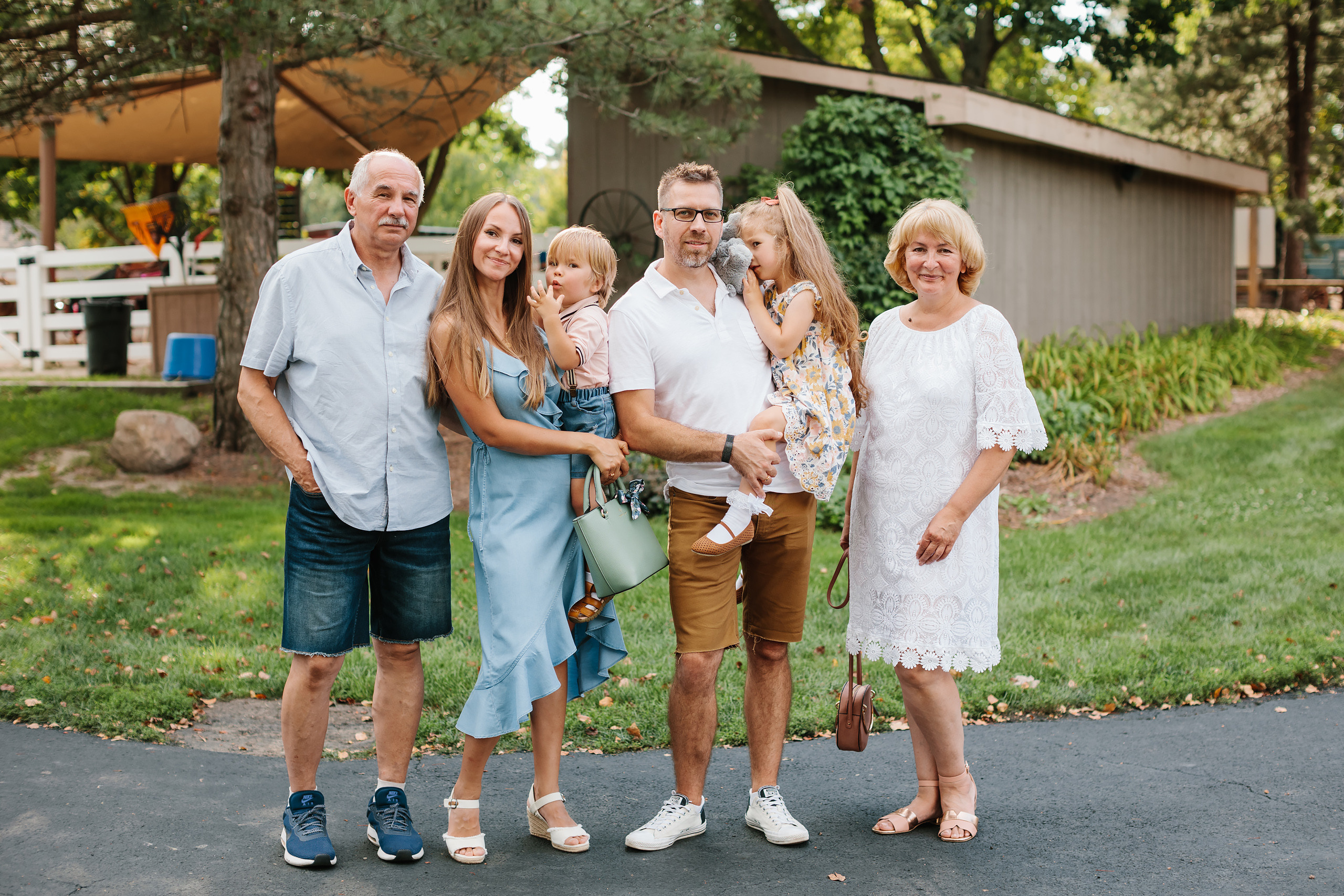 09.03.22 Family Photoshoot. Wedding family event photographer in Chicago Nick Yushevich
