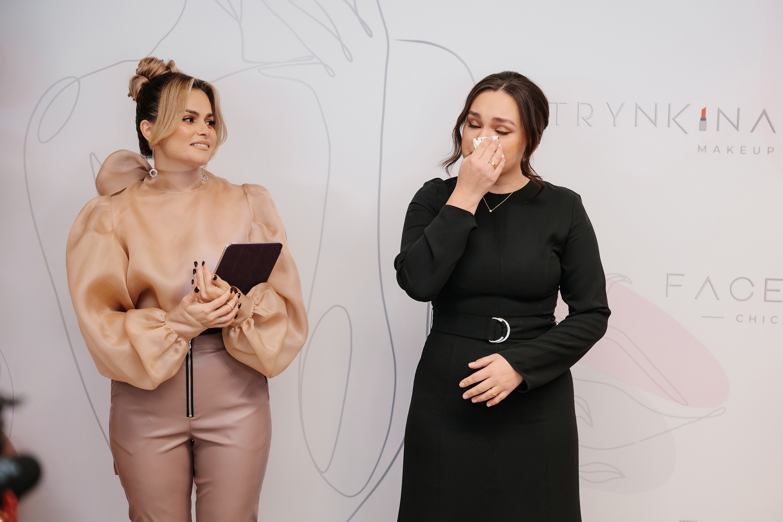 Grand Opening Trynkina Makeup 11.20.2022. Wedding family event photographer in Chicago Nick Yushevich