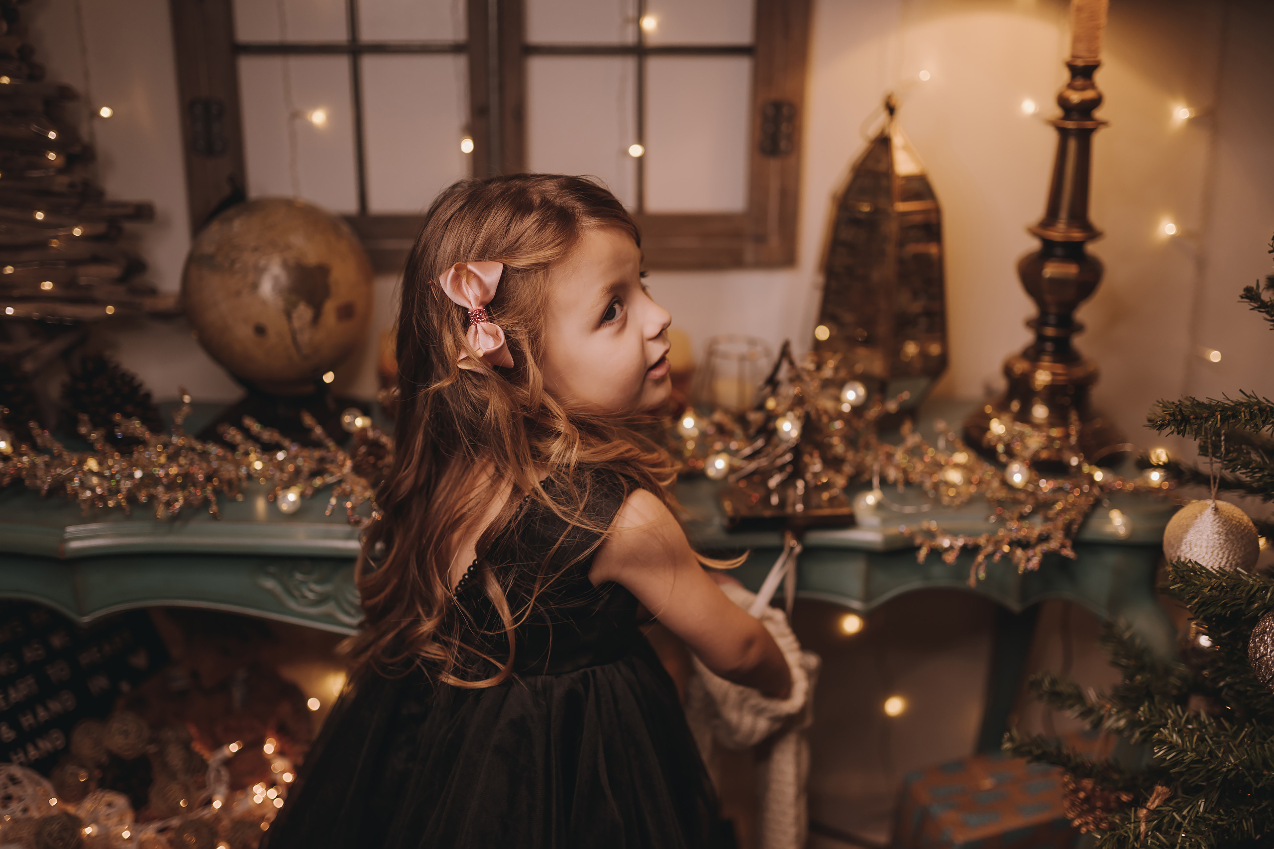 11.25.2022 Christmas Photoshoot 6. Wedding family event photographer in Chicago Nick Yushevich