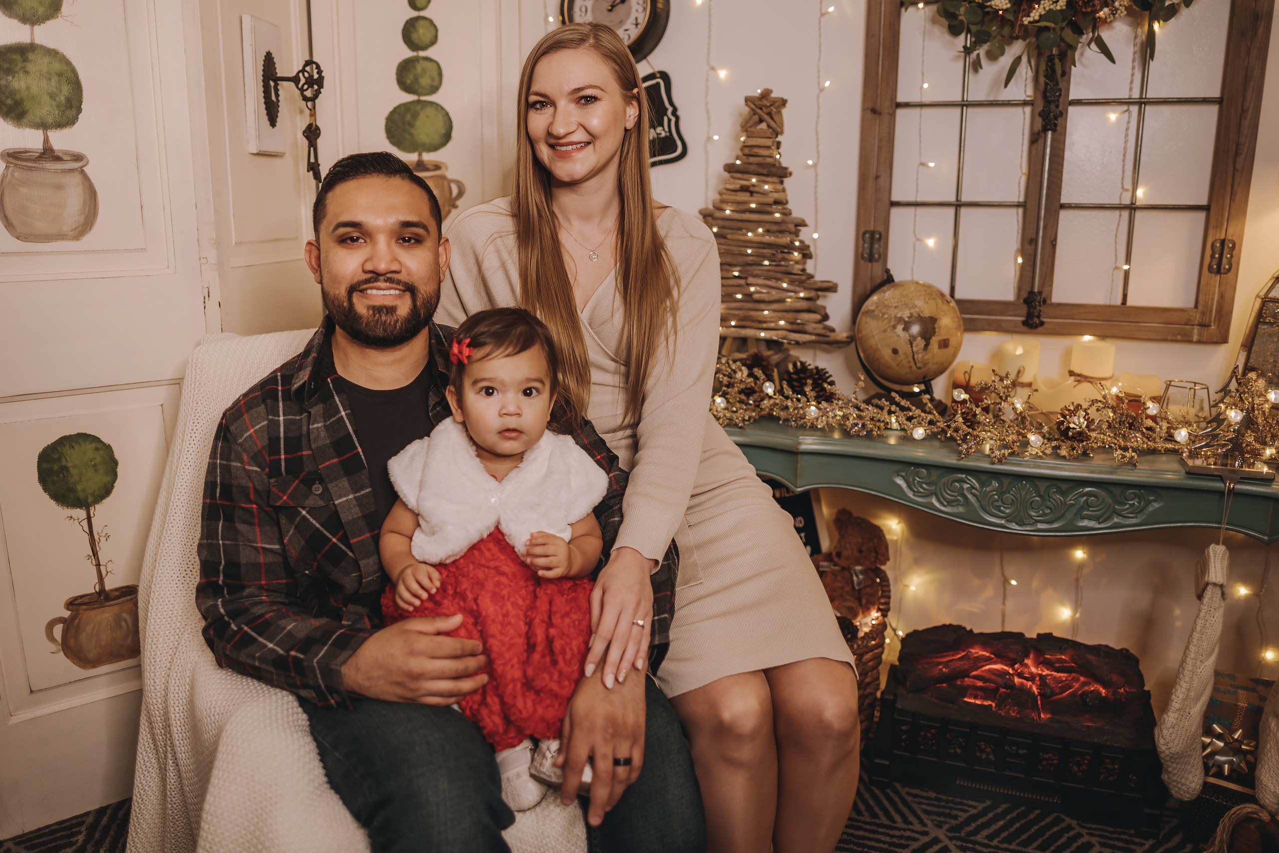 11.16.2022 Christmas Photoshoot 3. Wedding family event photographer in Chicago Nick Yushevich